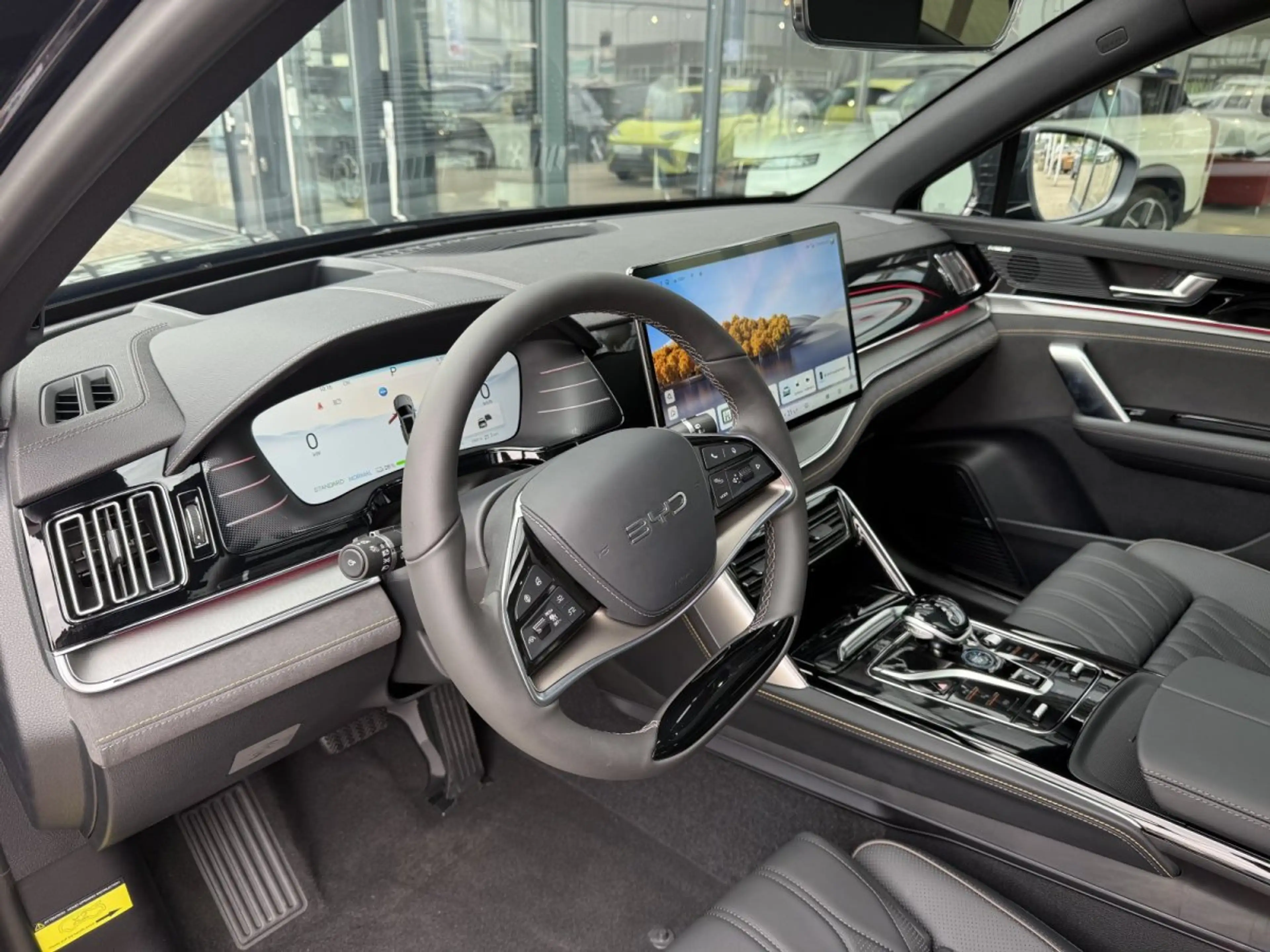 BYD Tang Flagship 4WD 108,8kWh *Massage*Pano*360Grad*7Sitz — photo 8