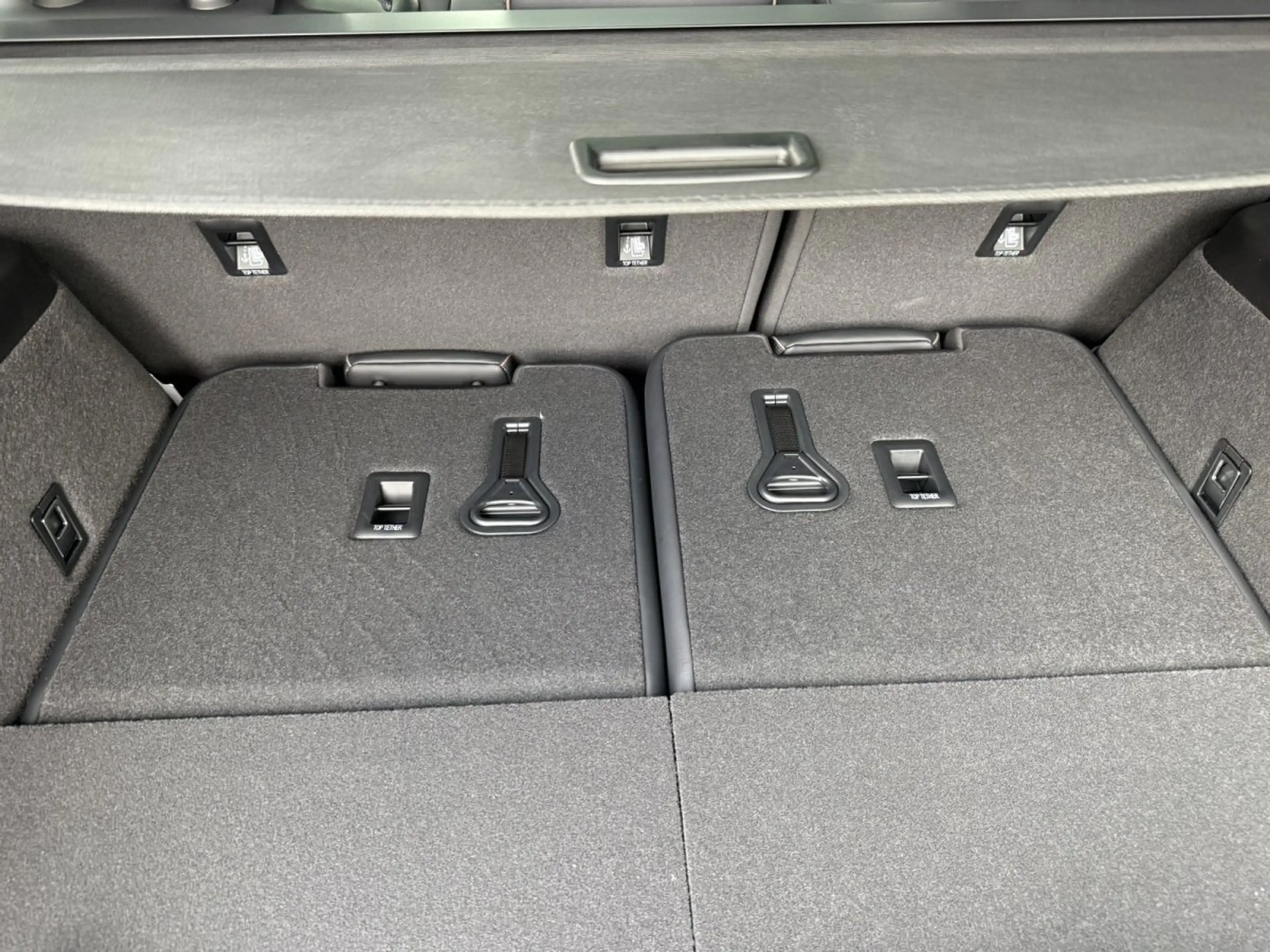 BYD Tang Flagship 4WD 108,8kWh *Massage*Pano*360Grad*7Sitz — photo 12
