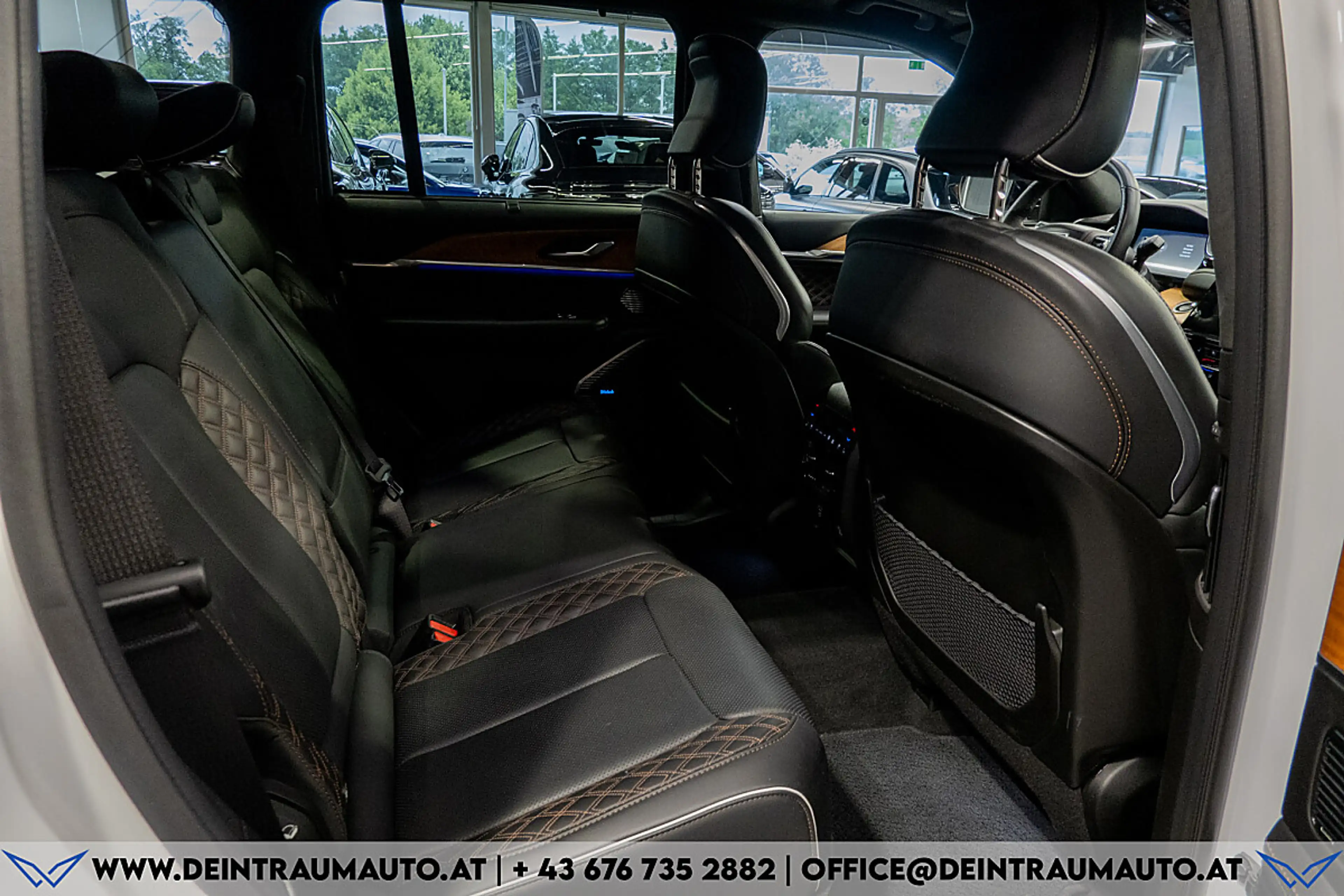Jeep Grand Cherokee 2.0 PHEV 13,3kWh 380 PS AT 4xe Summit Reserve — photo 13