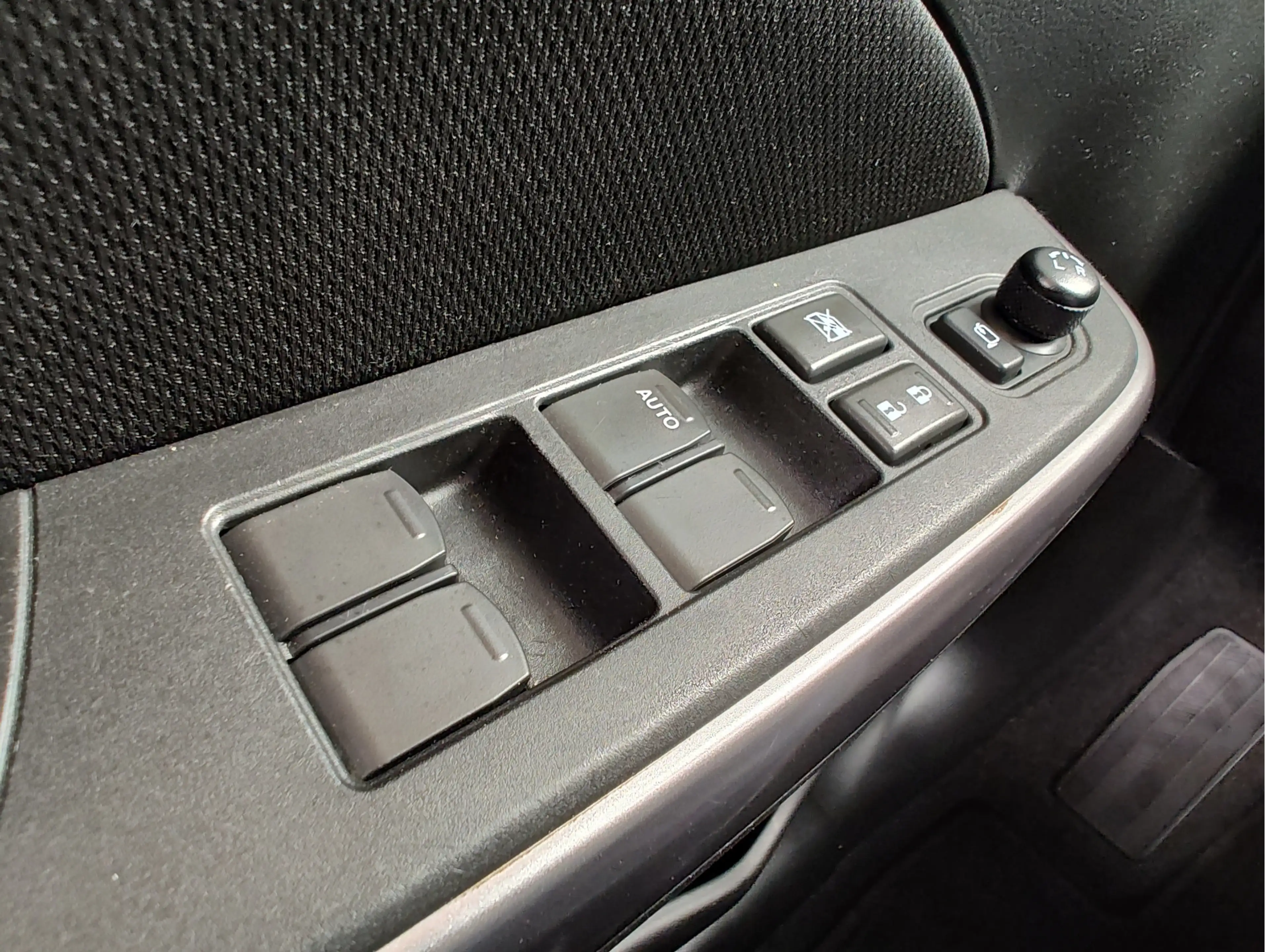 Suzuki Swift 1.2 STYLE SMART HYBRID Clima | Keyless | Adaptive — photo 26