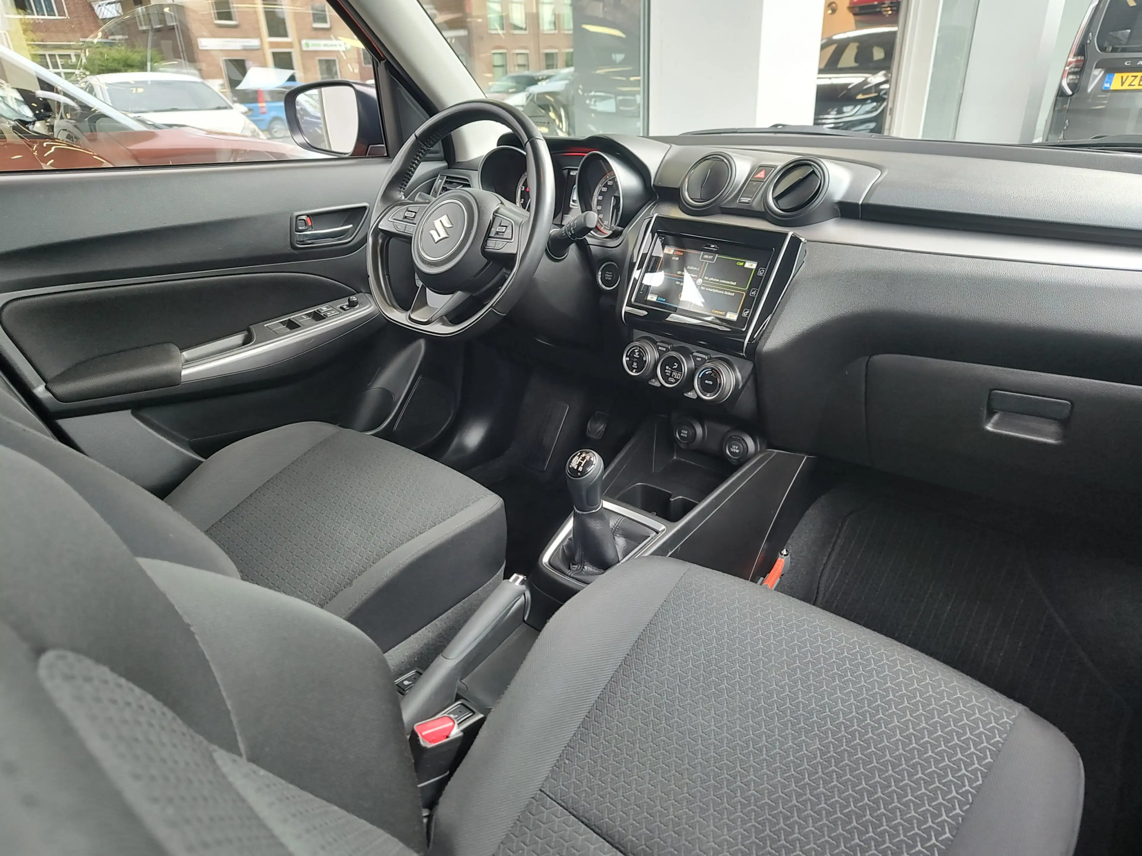 Suzuki Swift 1.2 STYLE SMART HYBRID Clima | Keyless | Adaptive — photo 9