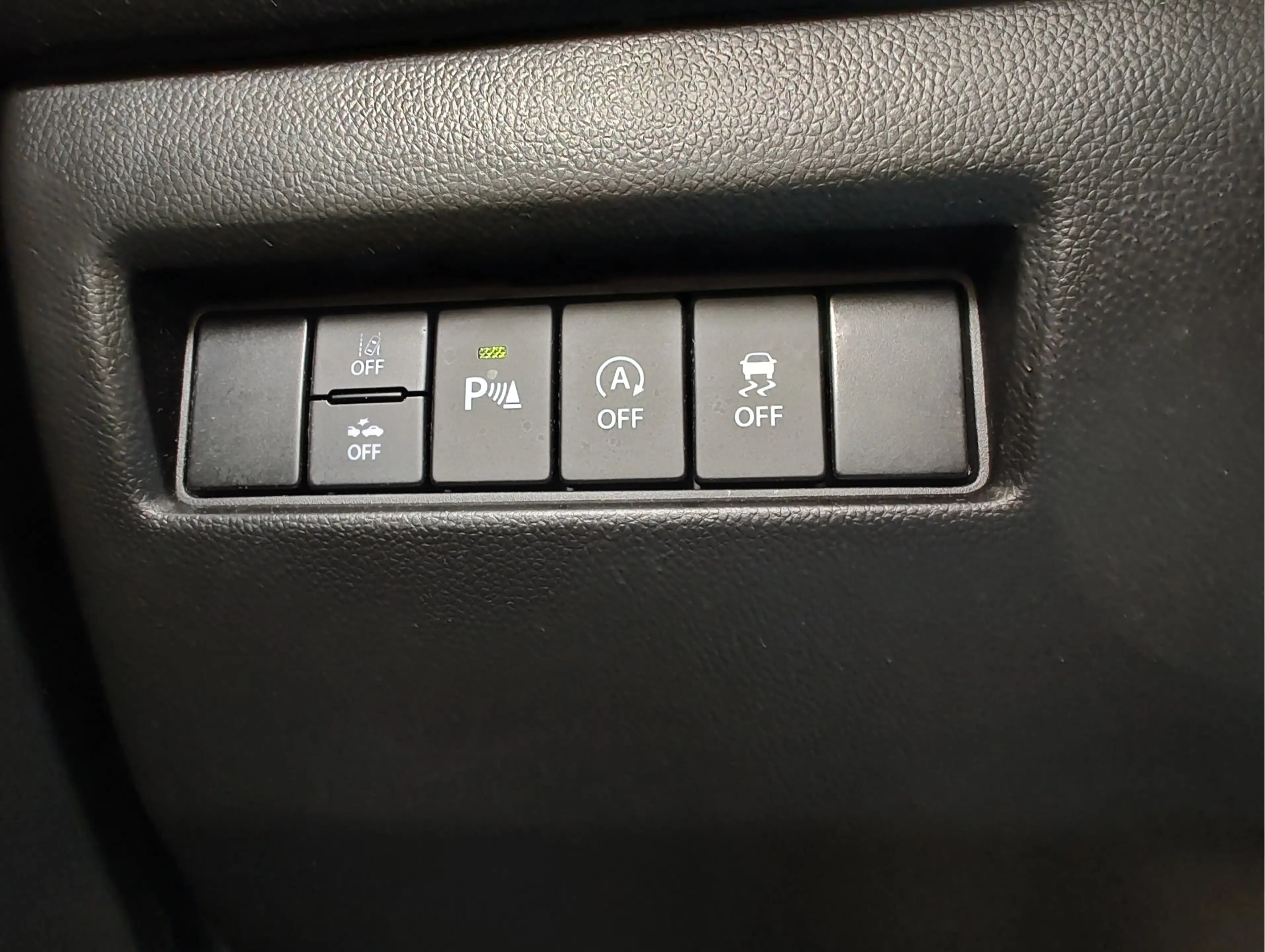 Suzuki Swift 1.2 STYLE SMART HYBRID Clima | Keyless | Adaptive — photo 27