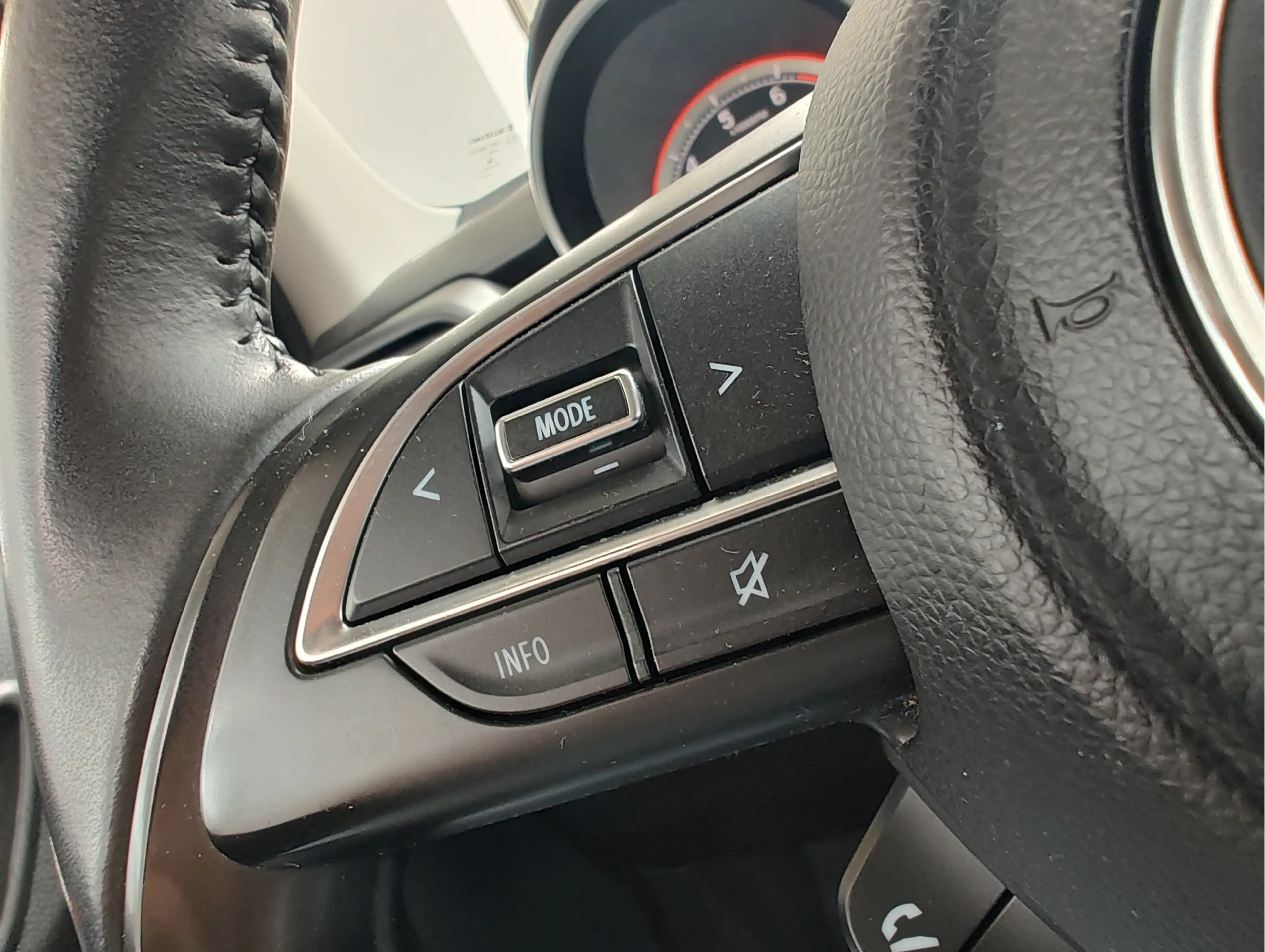 Suzuki Swift 1.2 STYLE SMART HYBRID Clima | Keyless | Adaptive — photo 23