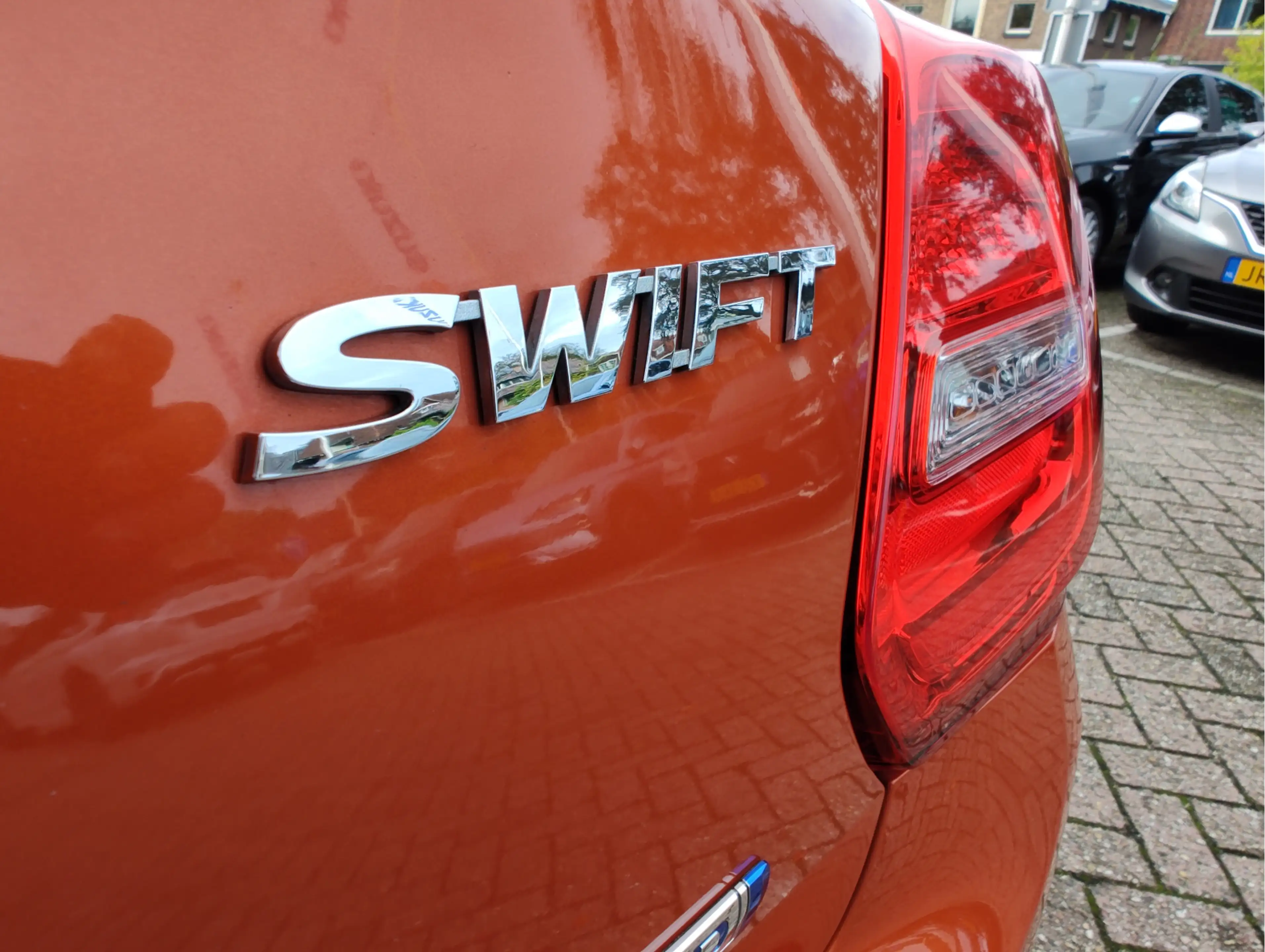 Suzuki Swift 1.2 STYLE SMART HYBRID Clima | Keyless | Adaptive — photo 32