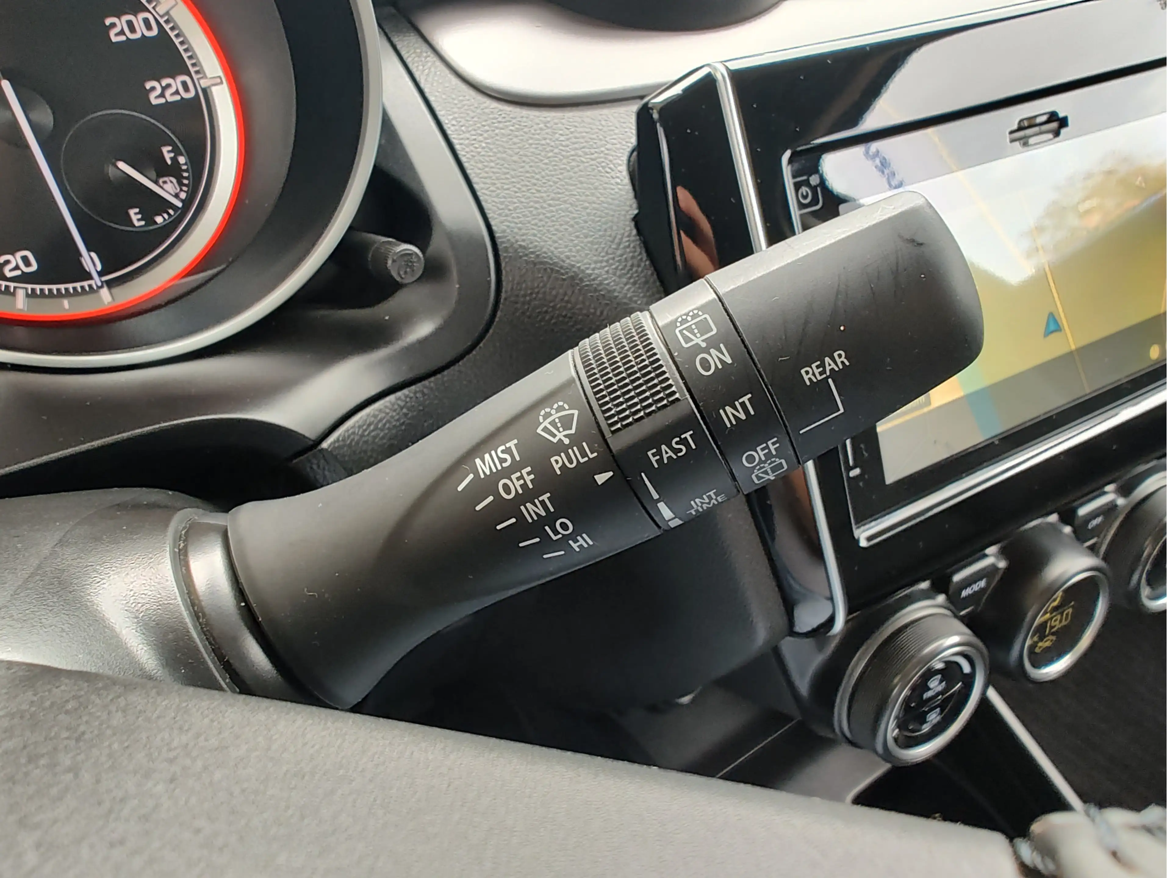 Suzuki Swift 1.2 STYLE SMART HYBRID Clima | Keyless | Adaptive — photo 29