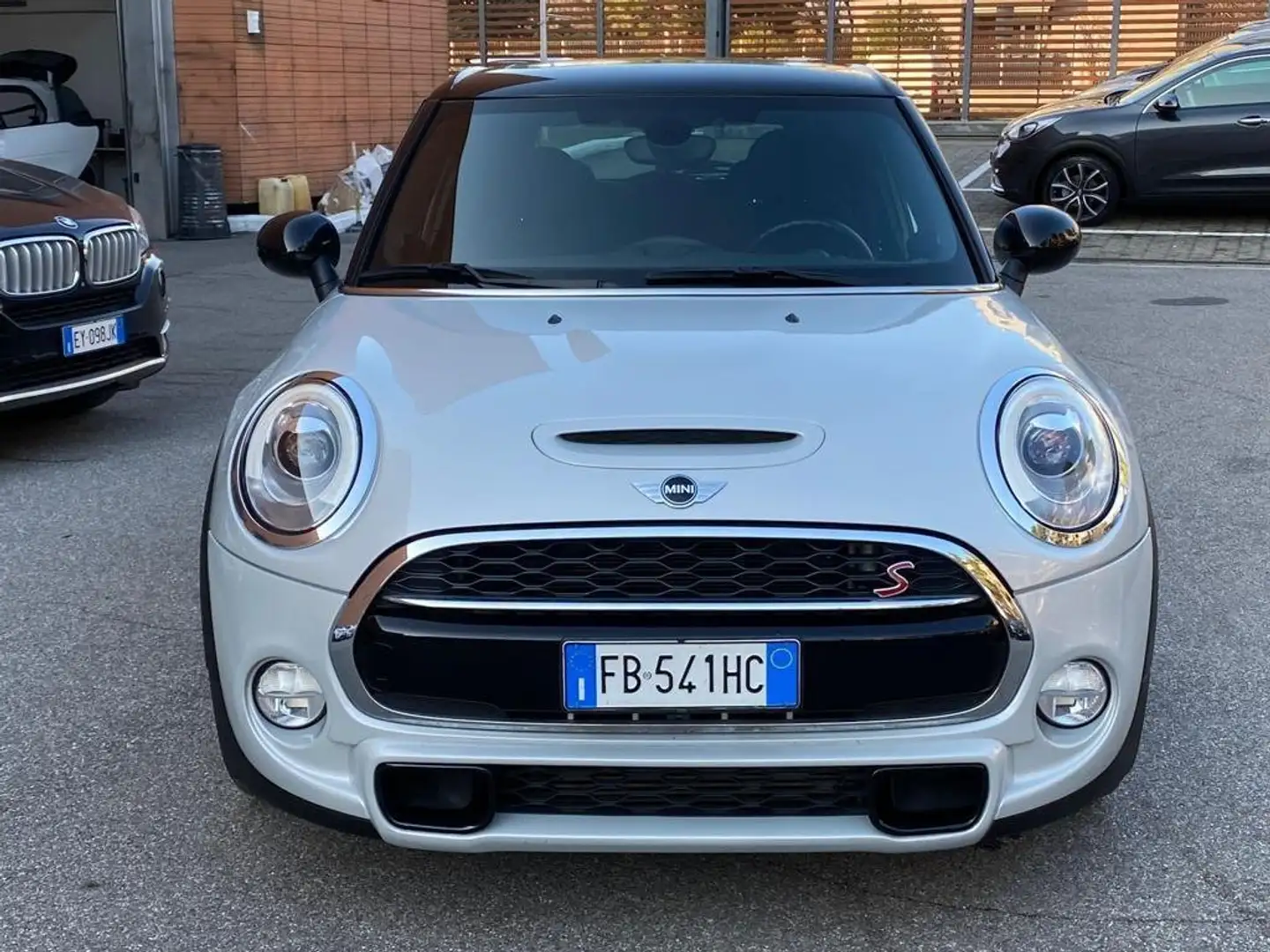 MINI Cooper SD Mini IV F55-F56 2014 2.0 Business XL 5p auto Bianco - 1