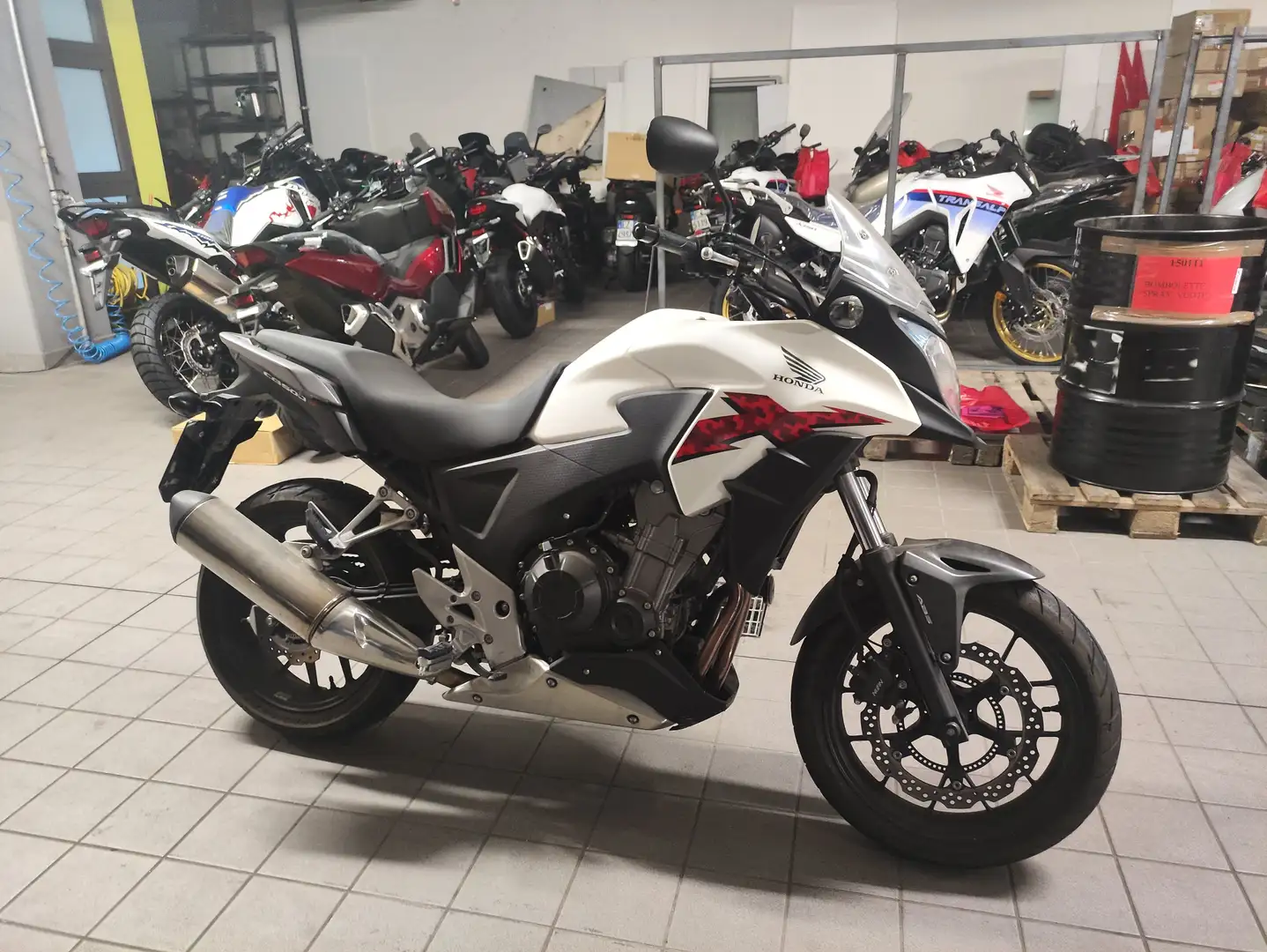 Honda CB 500 X ABS Bílá - 2