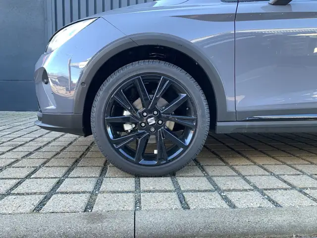 SEAT Arona view 13