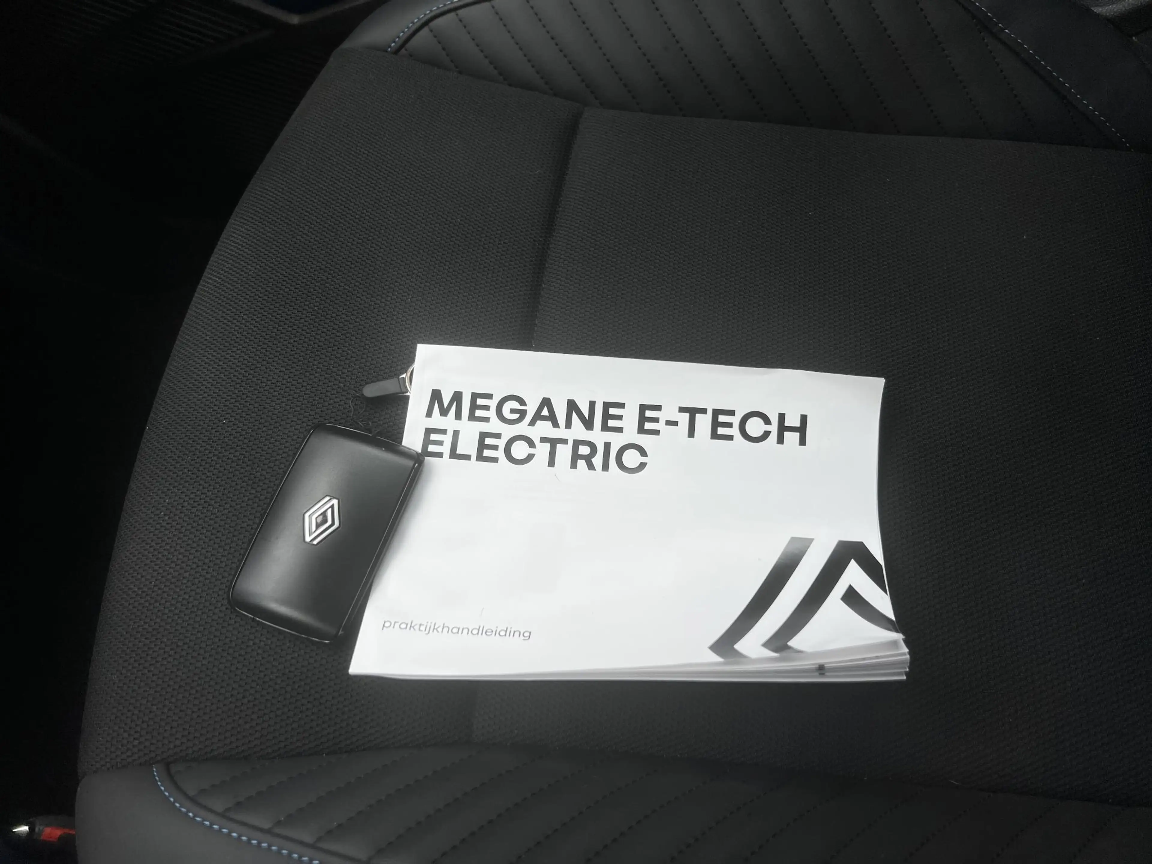 Renault Megane E-Tech Comfort Range Iconic 60 kWh | Esprit Alpine 220 pk — photo 17