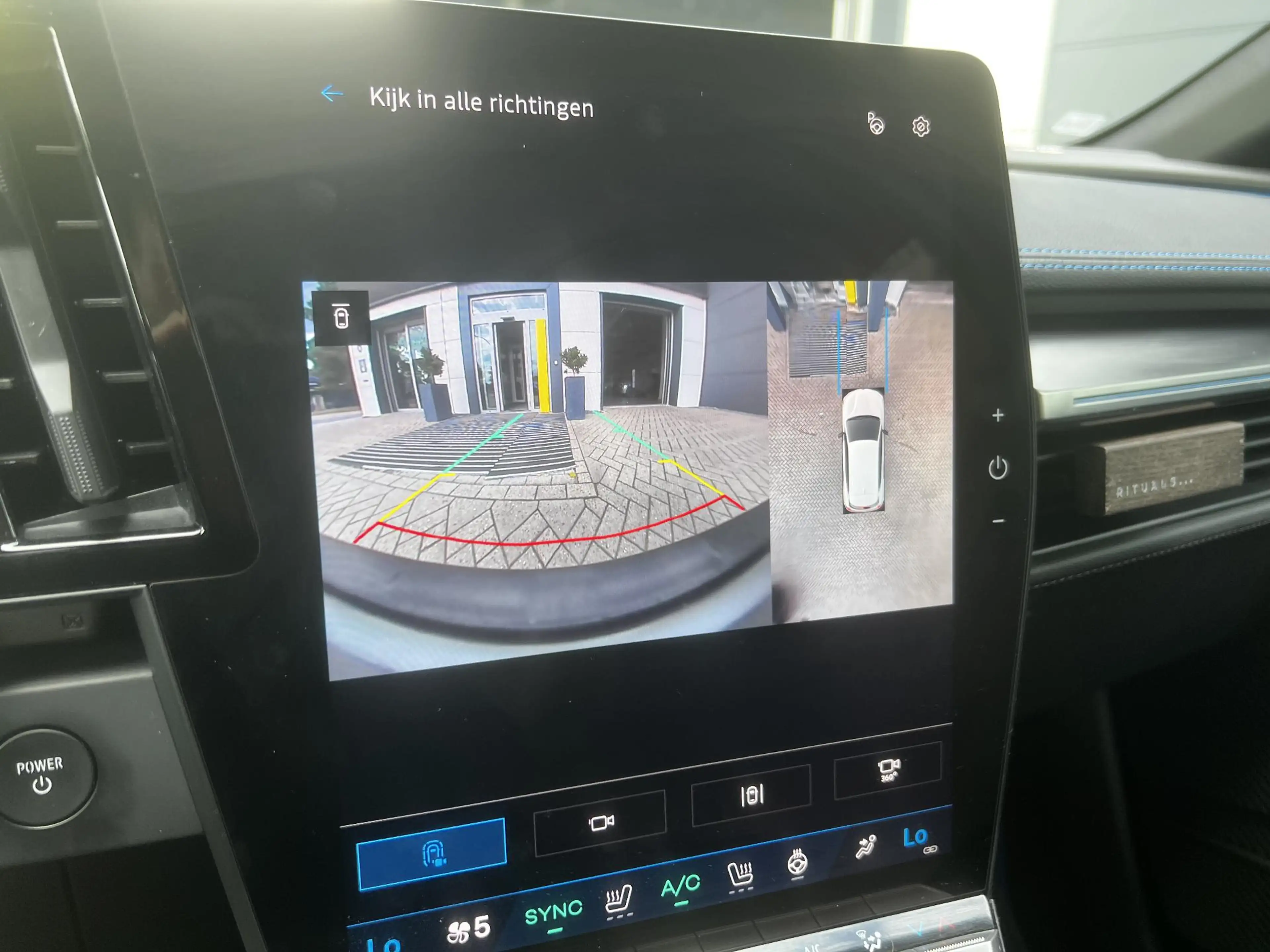 Renault Megane E-Tech Comfort Range Iconic 60 kWh | Esprit Alpine 220 pk — photo 11