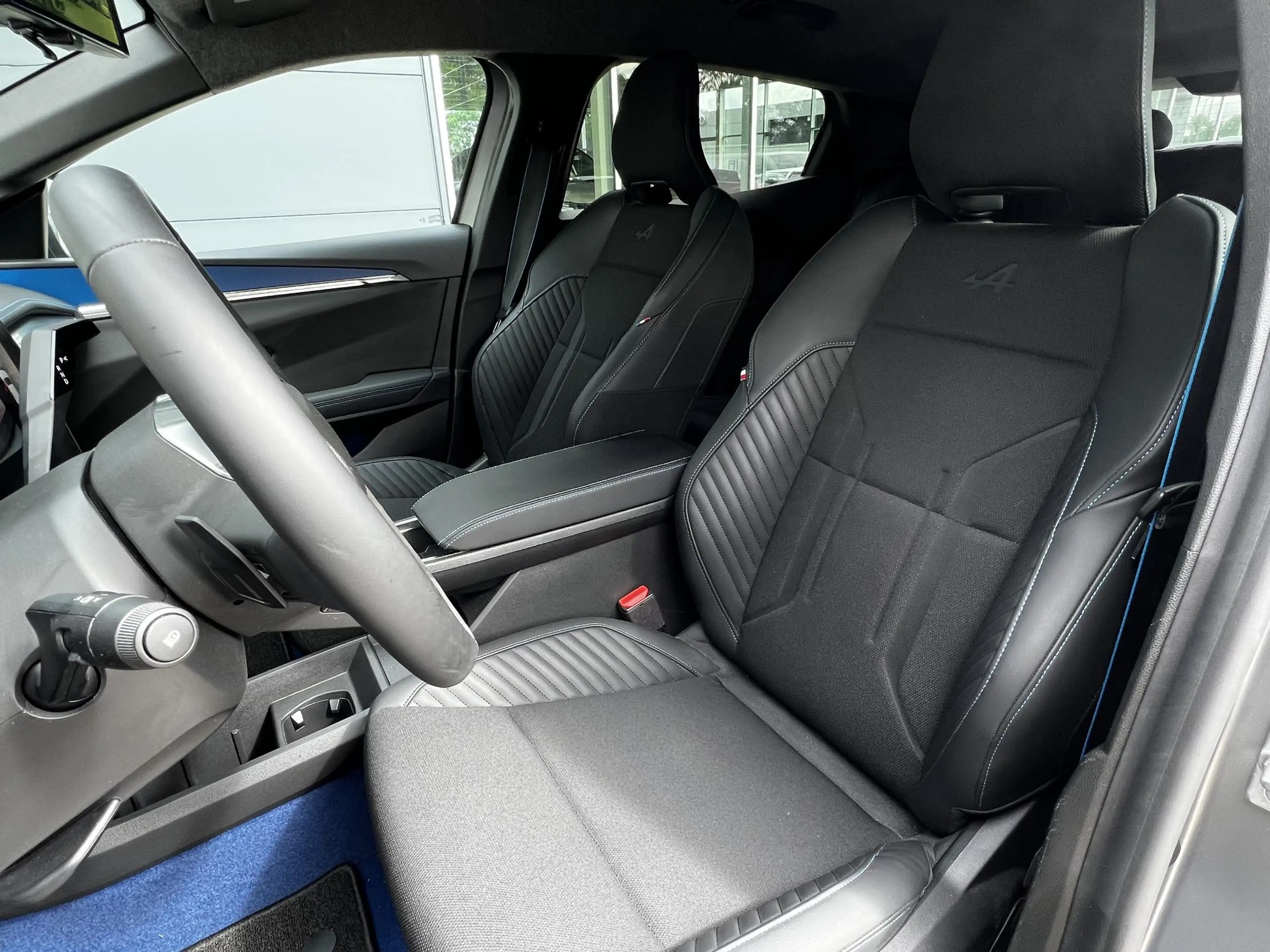 Renault Megane E-Tech Comfort Range Iconic 60 kWh | Esprit Alpine 220 pk — photo 7