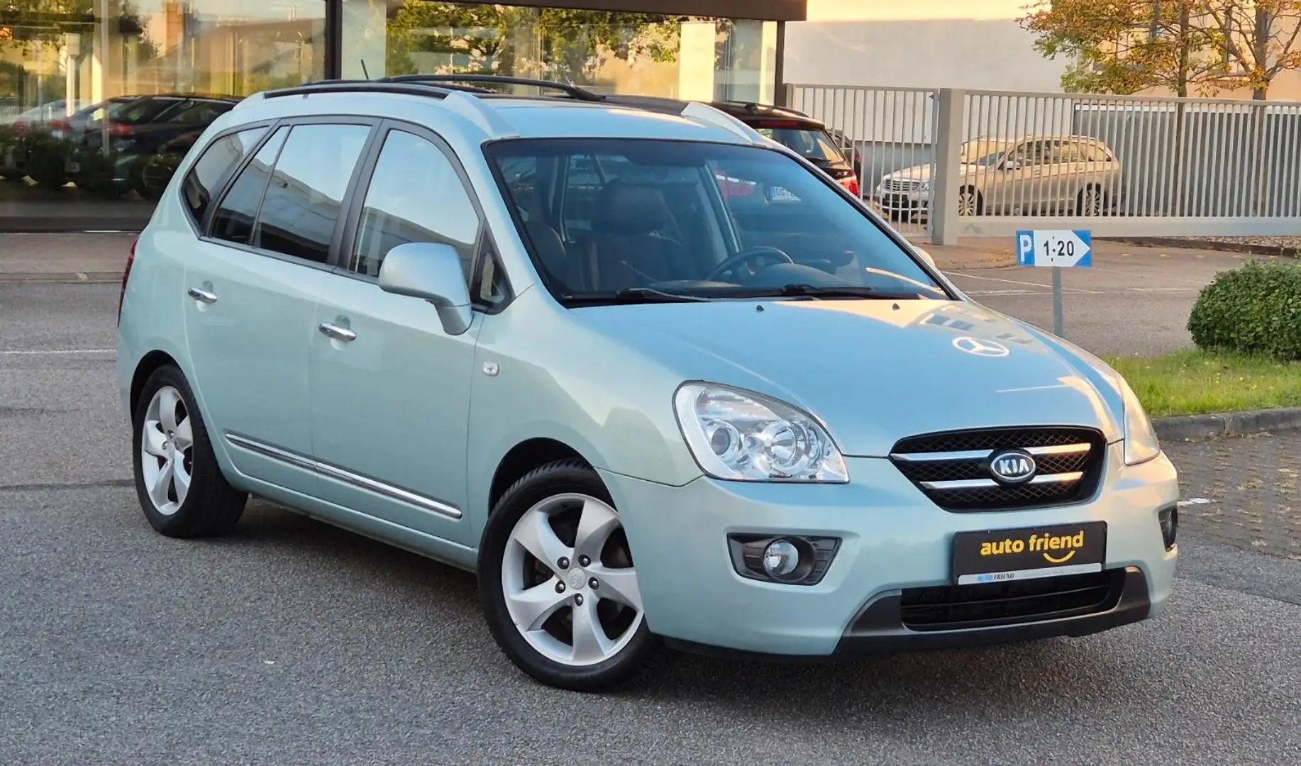 Kia Carens 2.0 LX AUT. /PDC/SHZ/LEDER/GSD/MIT LPG Blau - 1