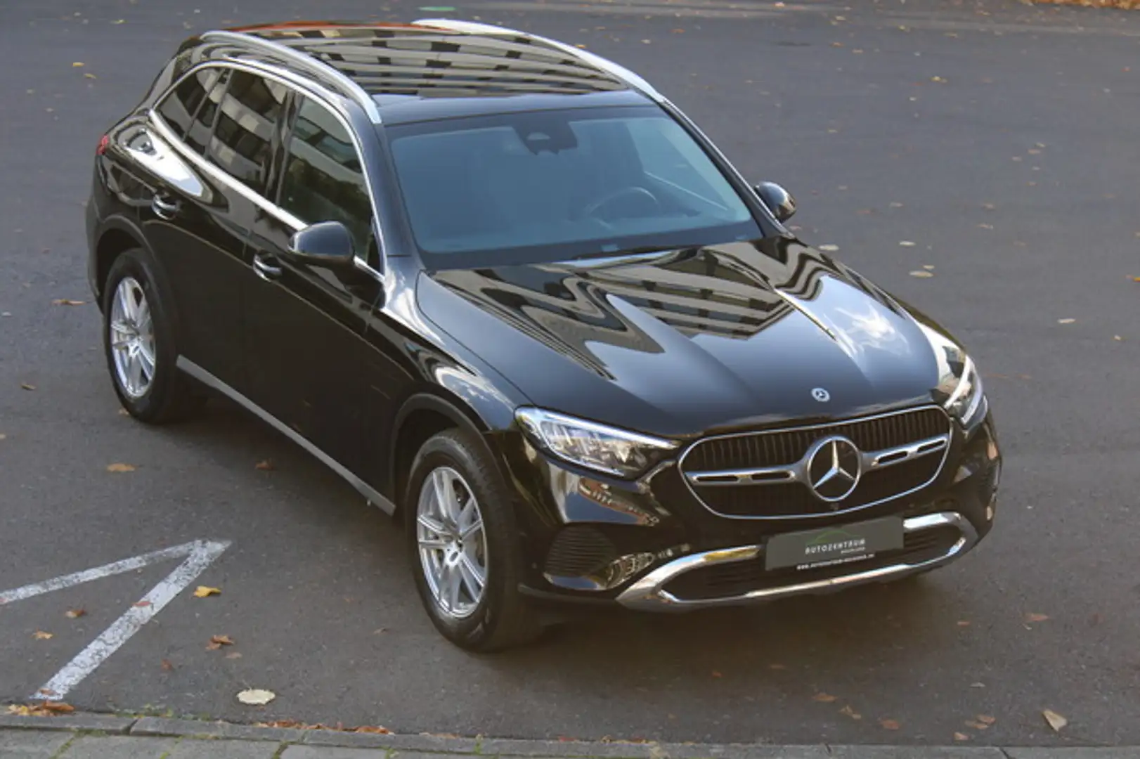 Mercedes-Benz GLC 200 4Matic Leder/Panorama/360°/Memory/MBUX Zwart - 1