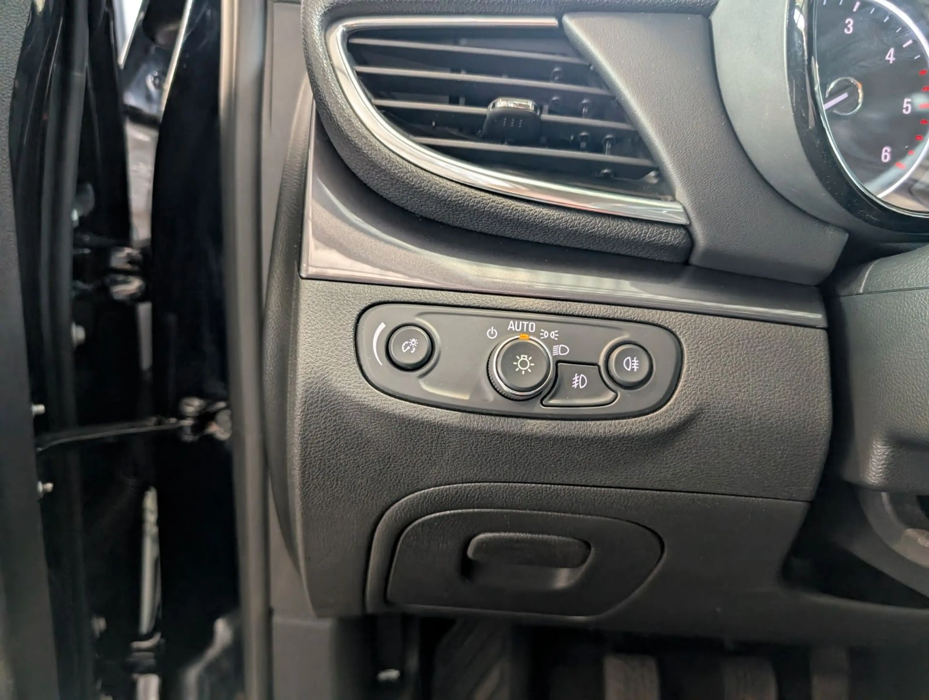 Opel Mokka SH LH Nav Android Apple SD Kamera Tempomat — photo 12