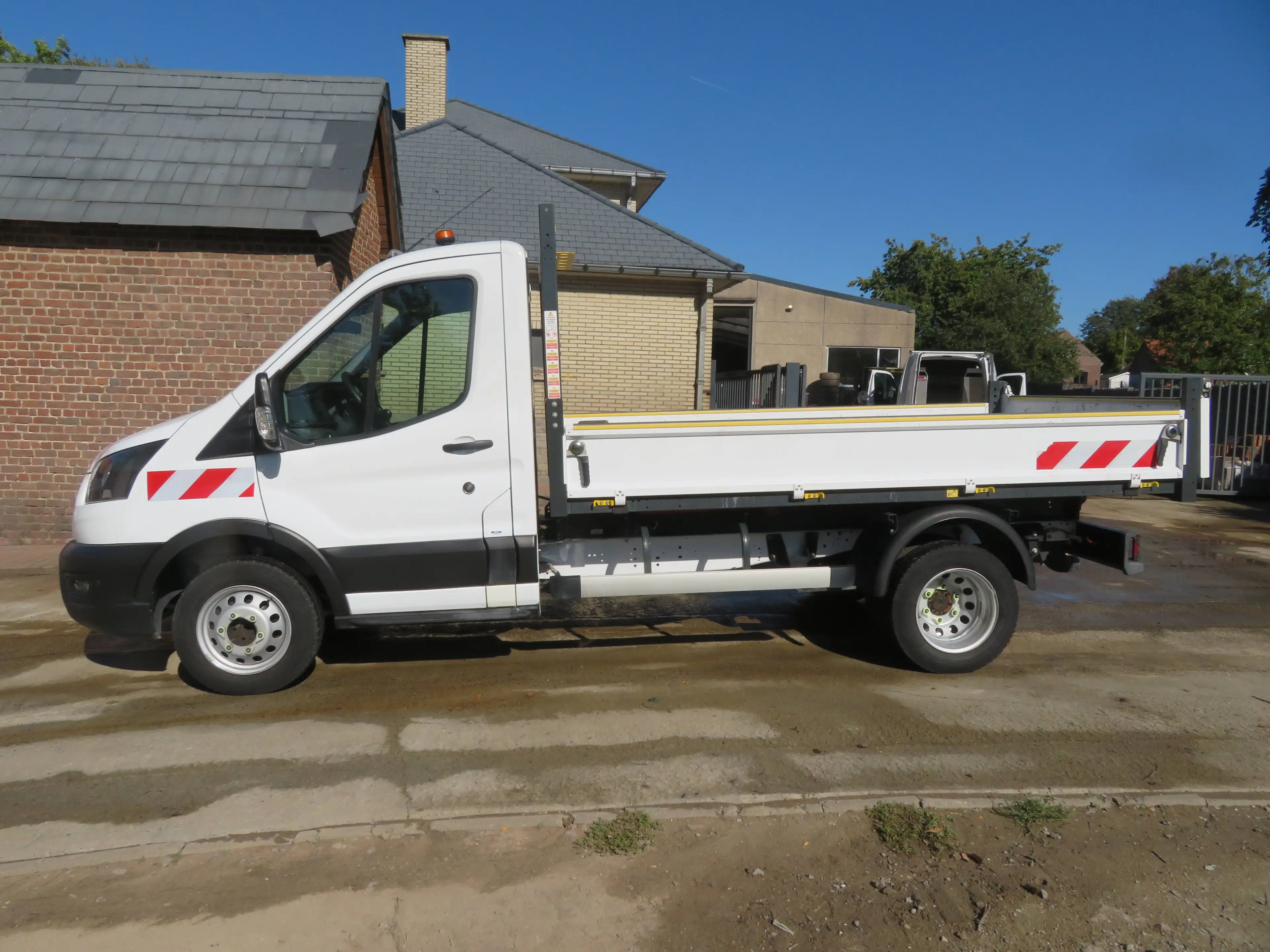 Ford Transit 2.0TDCi Kipper — photo 4