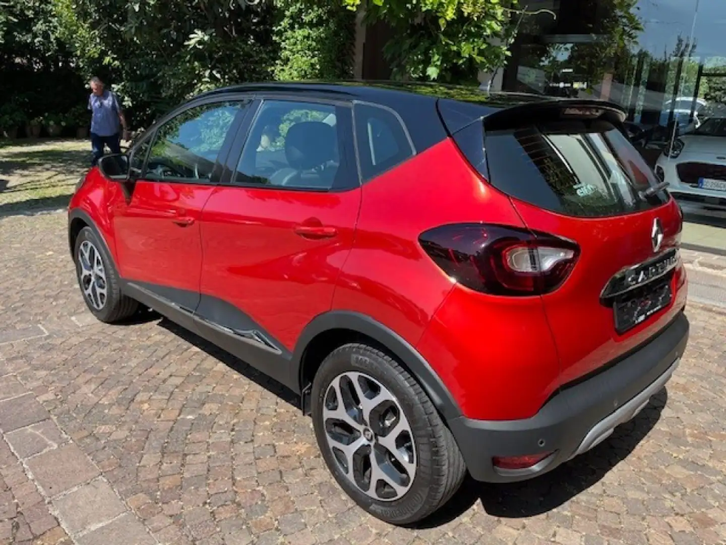 Renault Captur TCe 90 CV Intens Neopatentati Rosso - 2