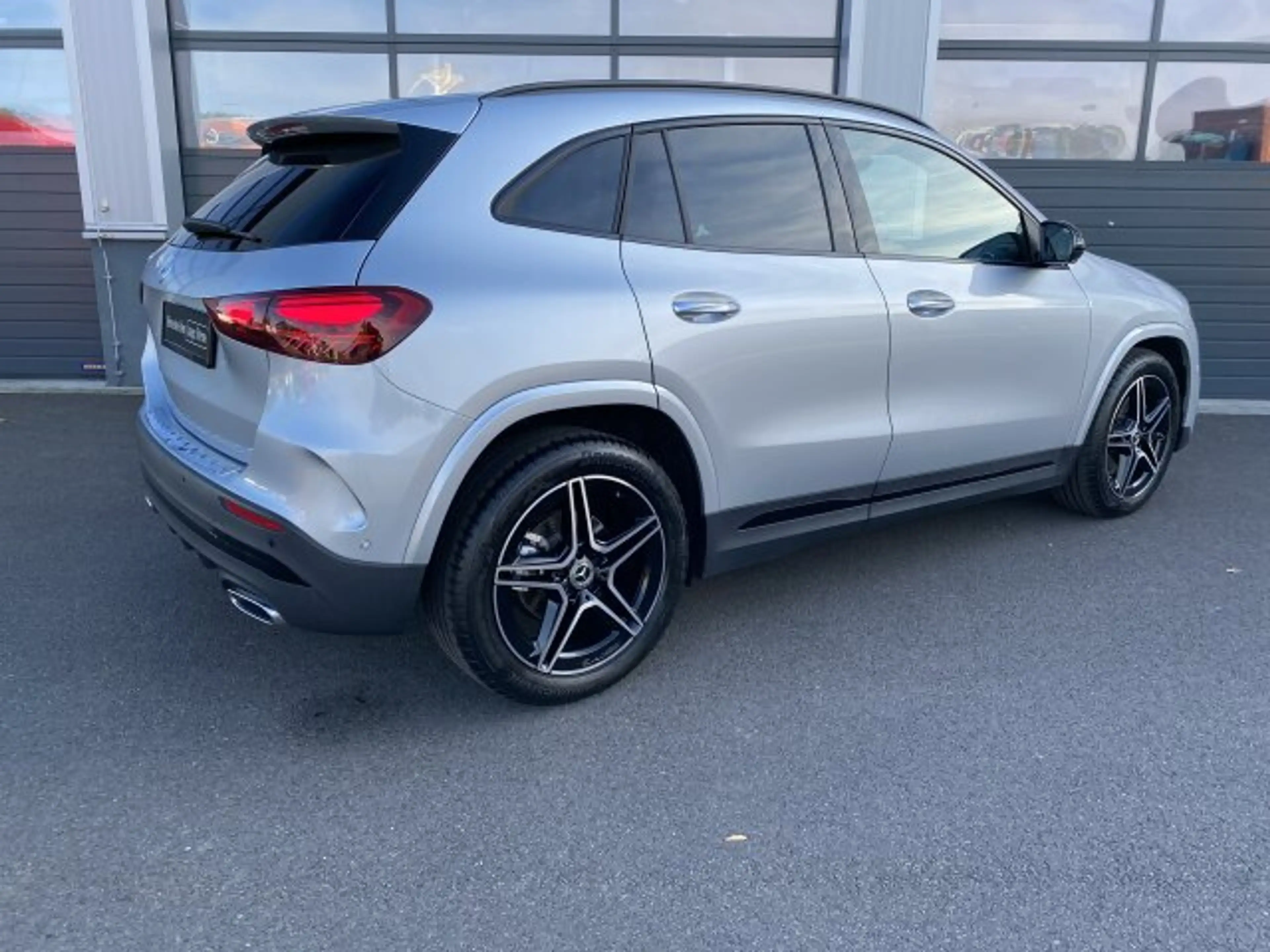 Mercedes-Benz GLA 200 GLA 200 AMG Multibeam Distronic 360° Memory ... — photo 5