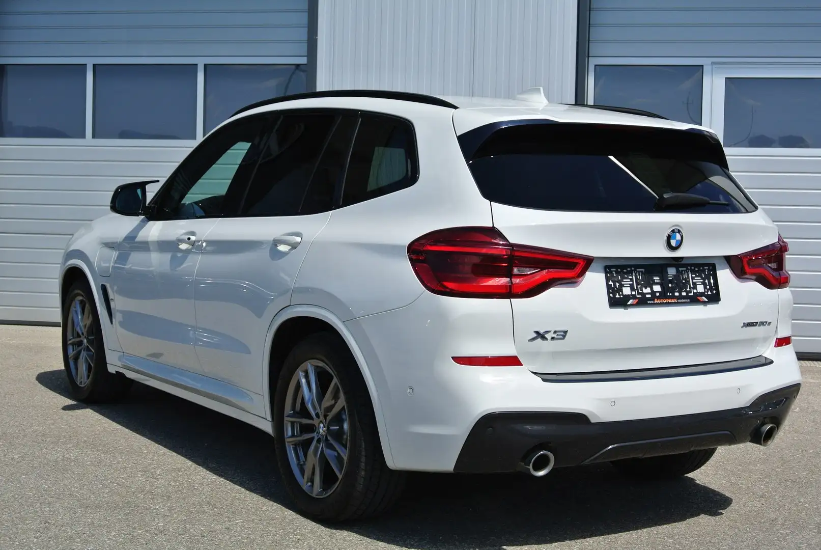 BMW X3 2.0 xdrive 30e Aut.  **M Sport ** HUD * virt.CP Weiß - 2