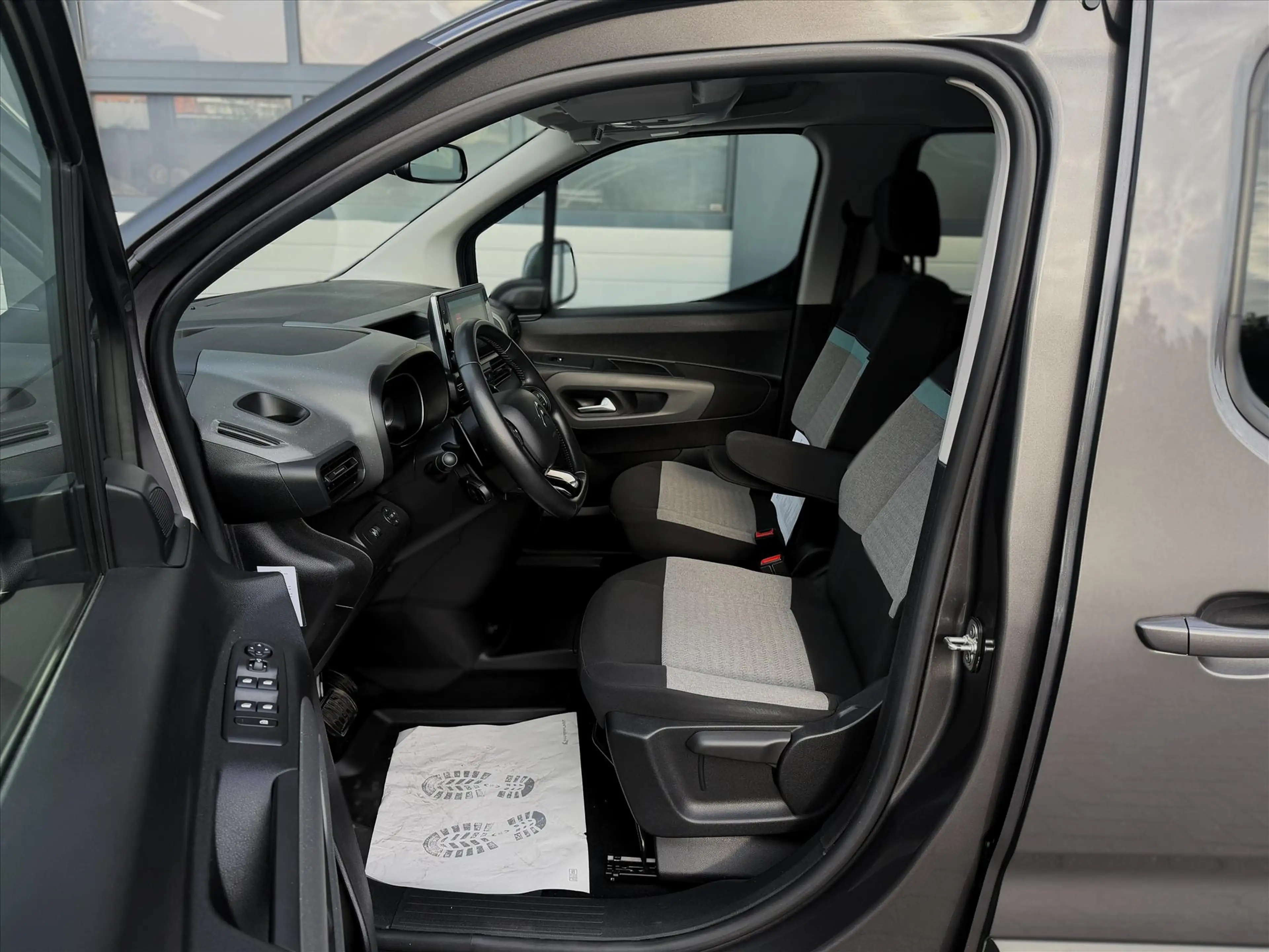 Citroen Berlingo 1.2 PureTech 5-Pers. 130pk Aut. Nieuwe Distributie — photo 4