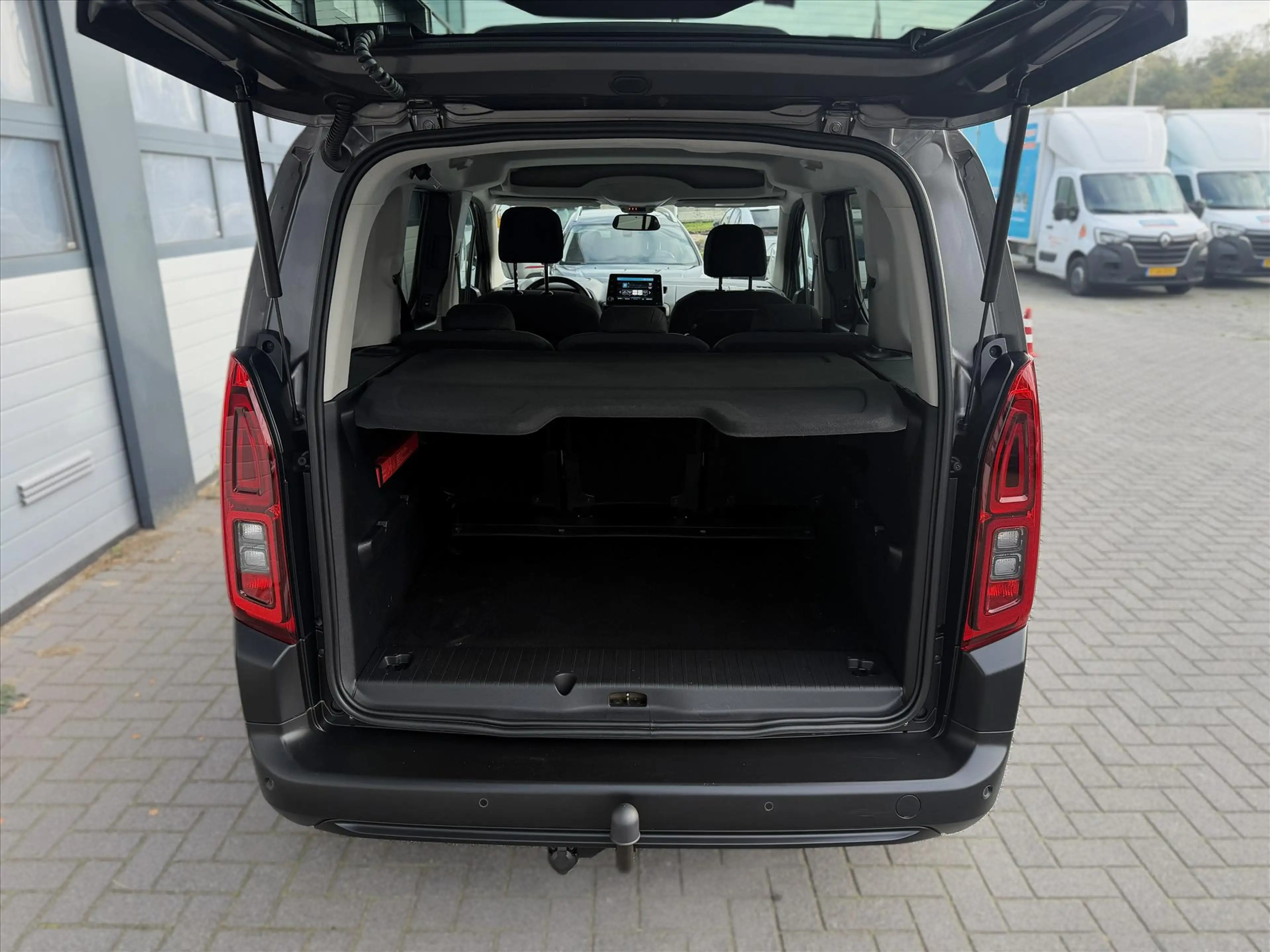 Citroen Berlingo 1.2 PureTech 5-Pers. 130pk Aut. Nieuwe Distributie — photo 9