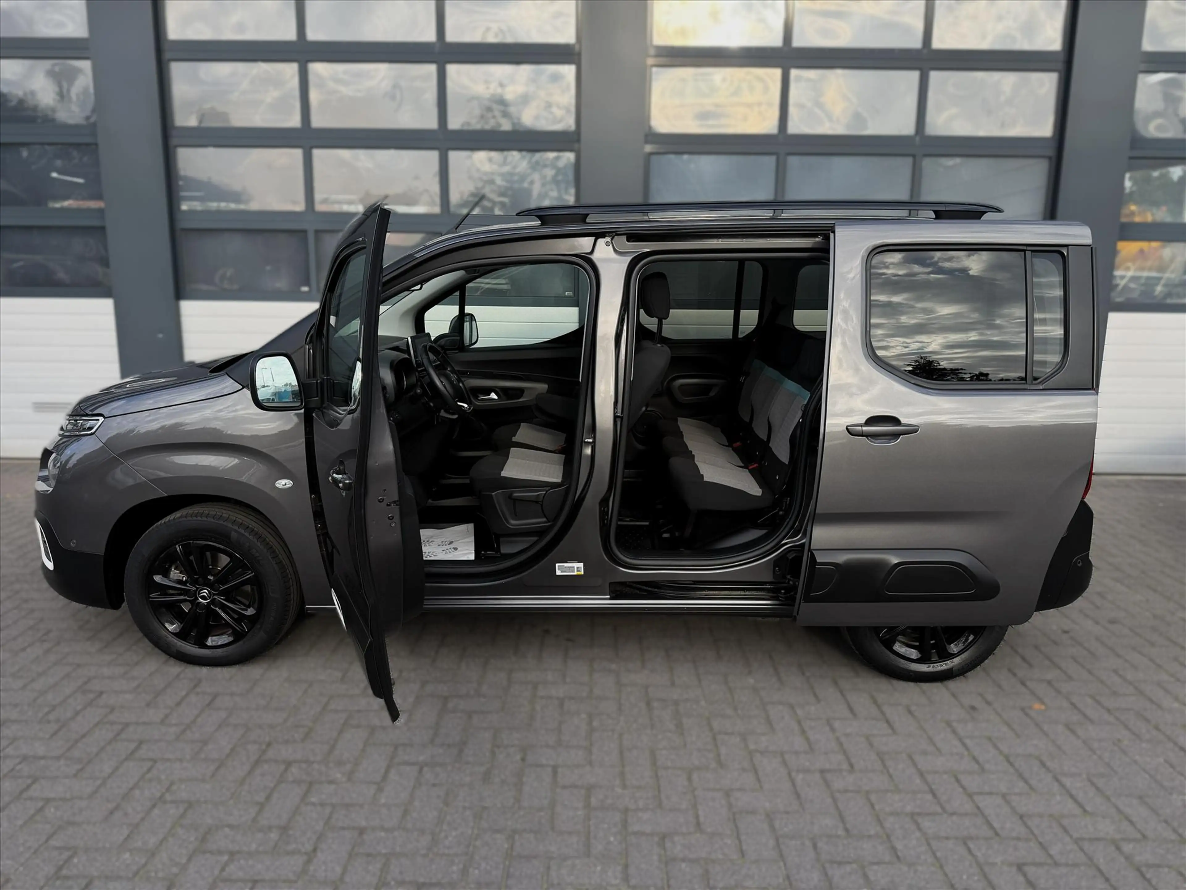 Citroen Berlingo 1.2 PureTech 5-Pers. 130pk Aut. Nieuwe Distributie — photo 6