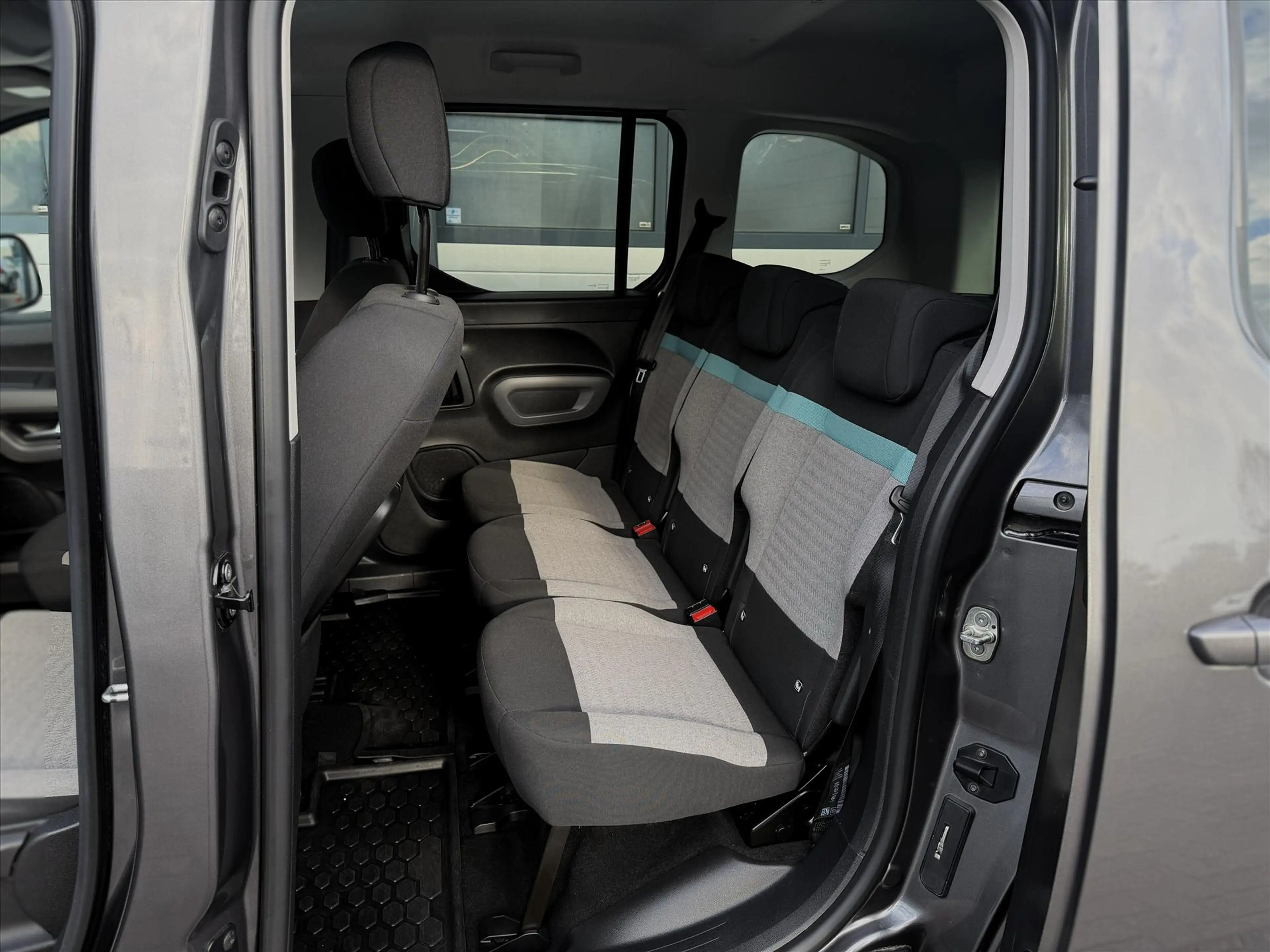 Citroen Berlingo 1.2 PureTech 5-Pers. 130pk Aut. Nieuwe Distributie — photo 7