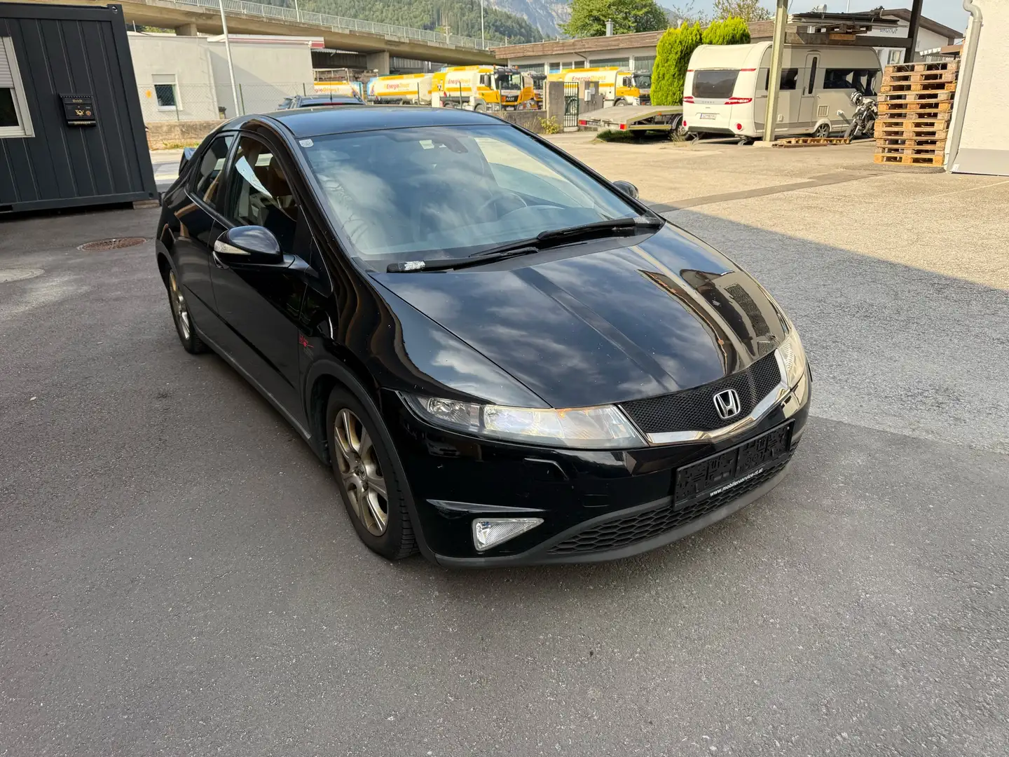 Honda Civic 1,8 i-VTEC Executive - 1
