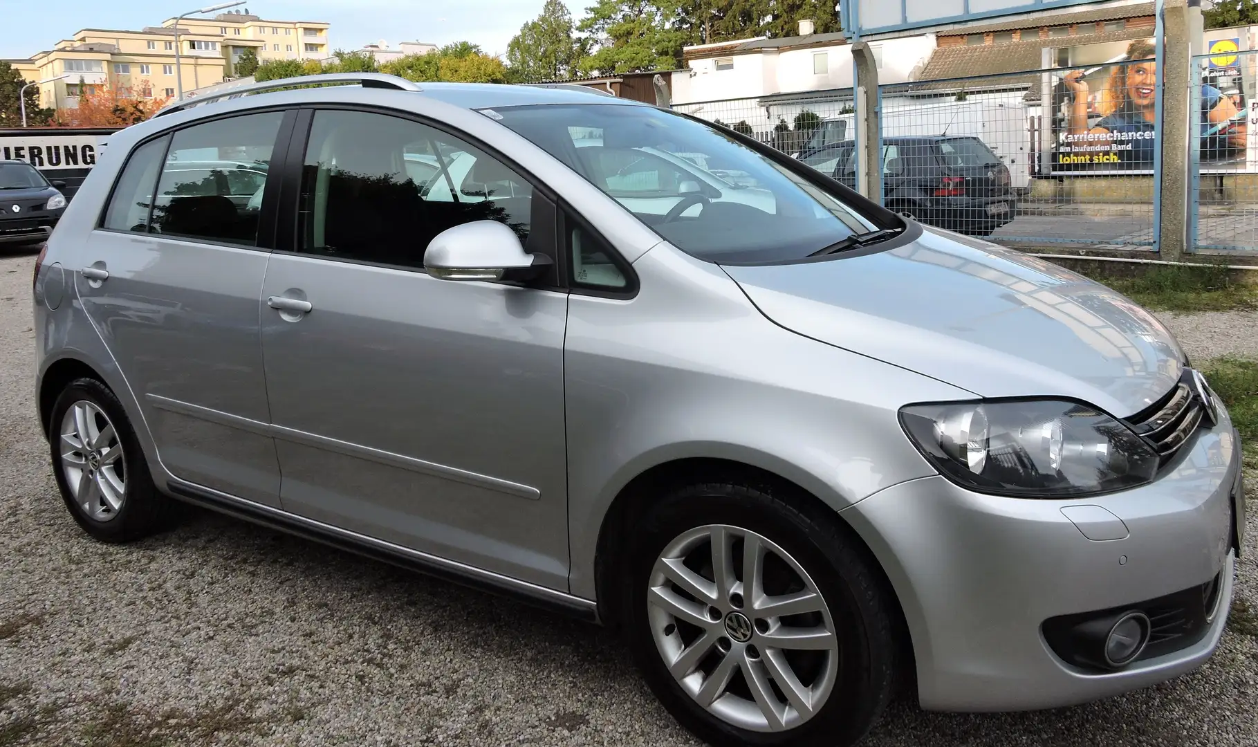 Volkswagen Golf Plus 1.6 TDI Highline BlueMotion// DSG Grau - 2