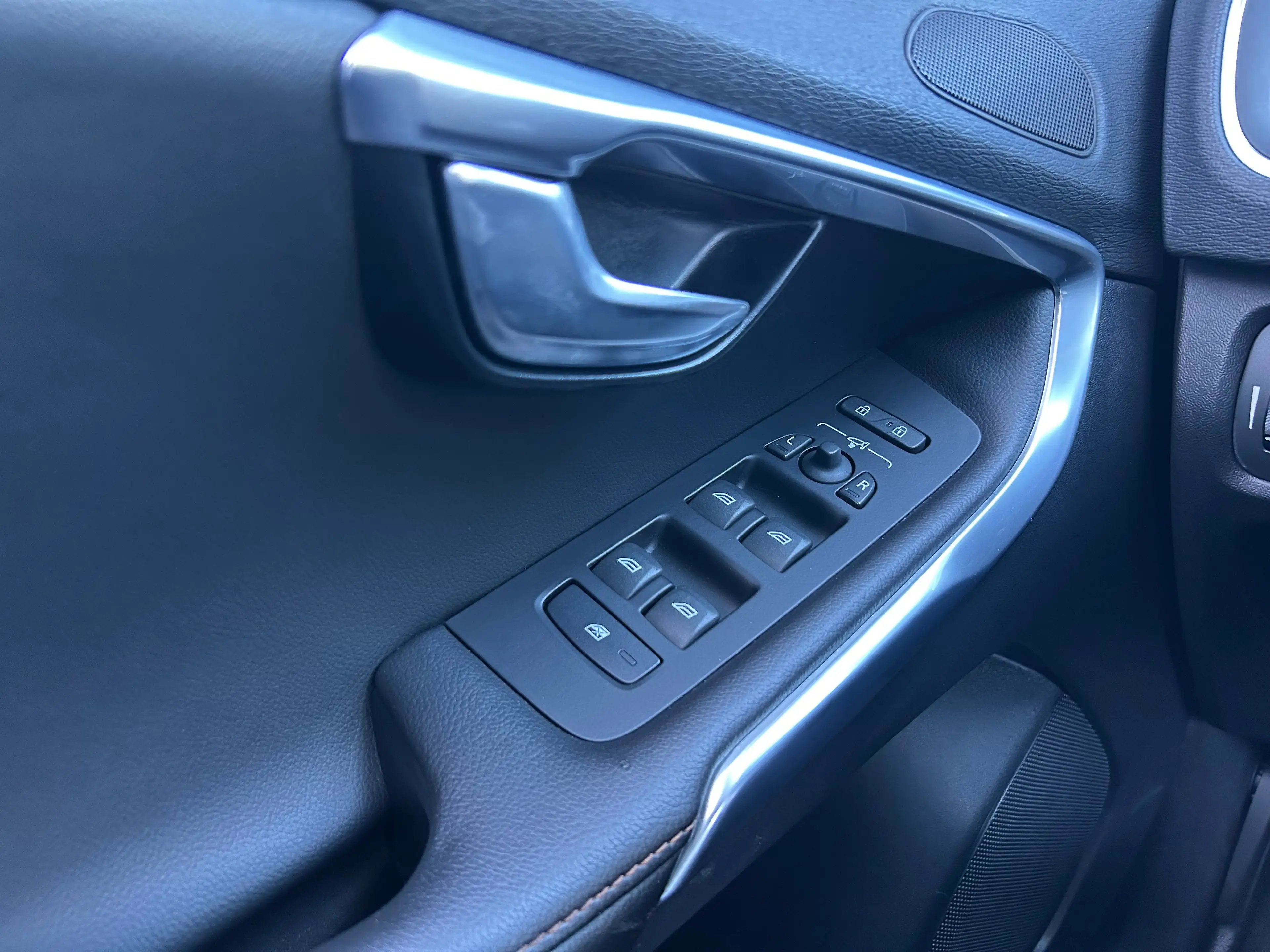 Volvo V40 Cross Country 1.5 T3 Polar+ Luxury | Panoramadak | Harman/Kardon — photo 10