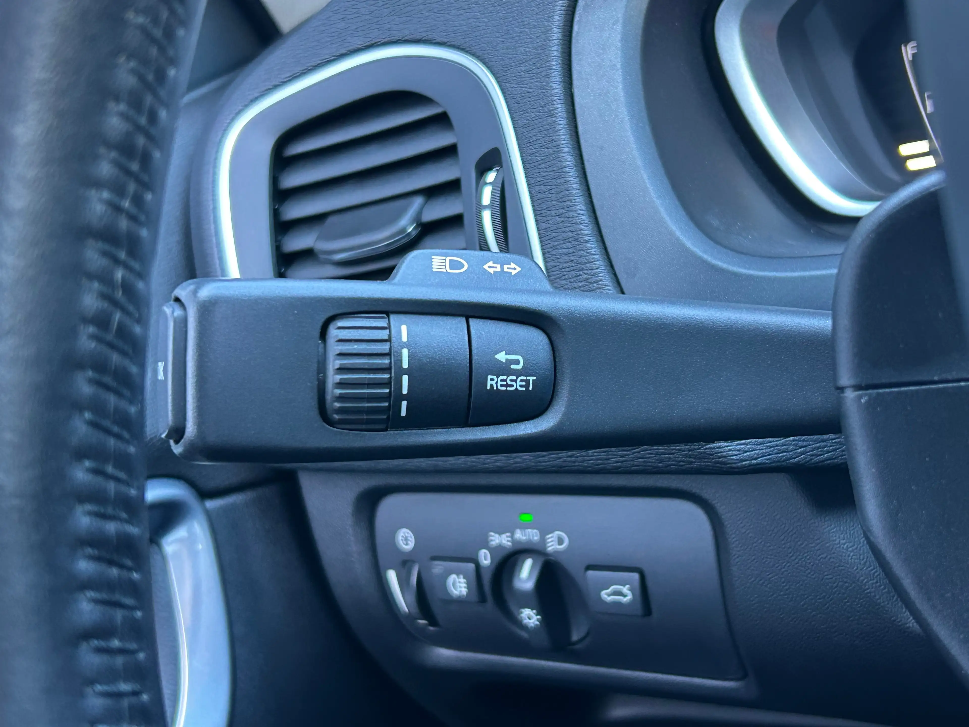 Volvo V40 Cross Country 1.5 T3 Polar+ Luxury | Panoramadak | Harman/Kardon — photo 15