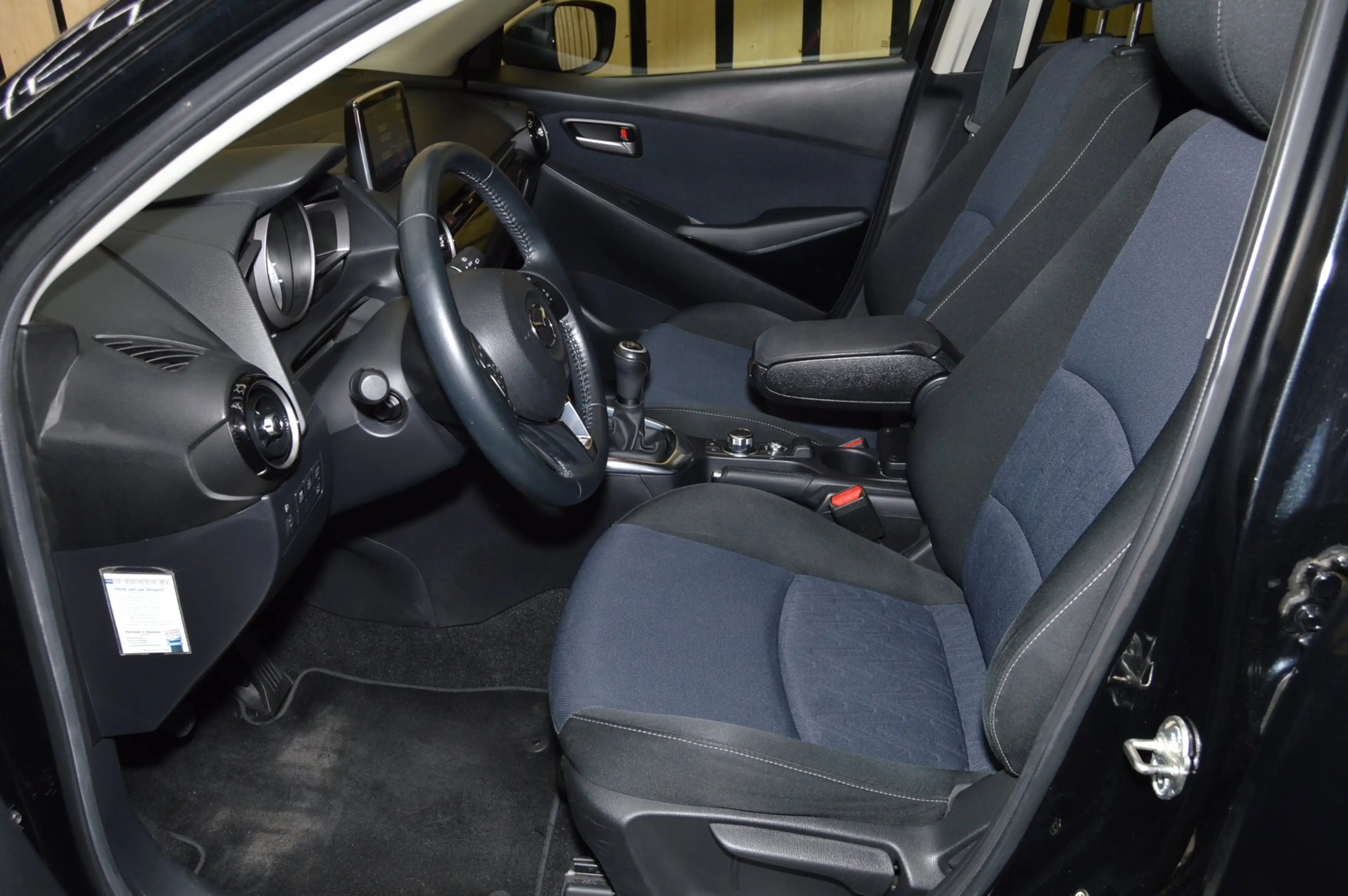 Mazda 2 1.5 Skyactiv-G GT-M Line 87dkm NL auto Clima Stoel — photo 4