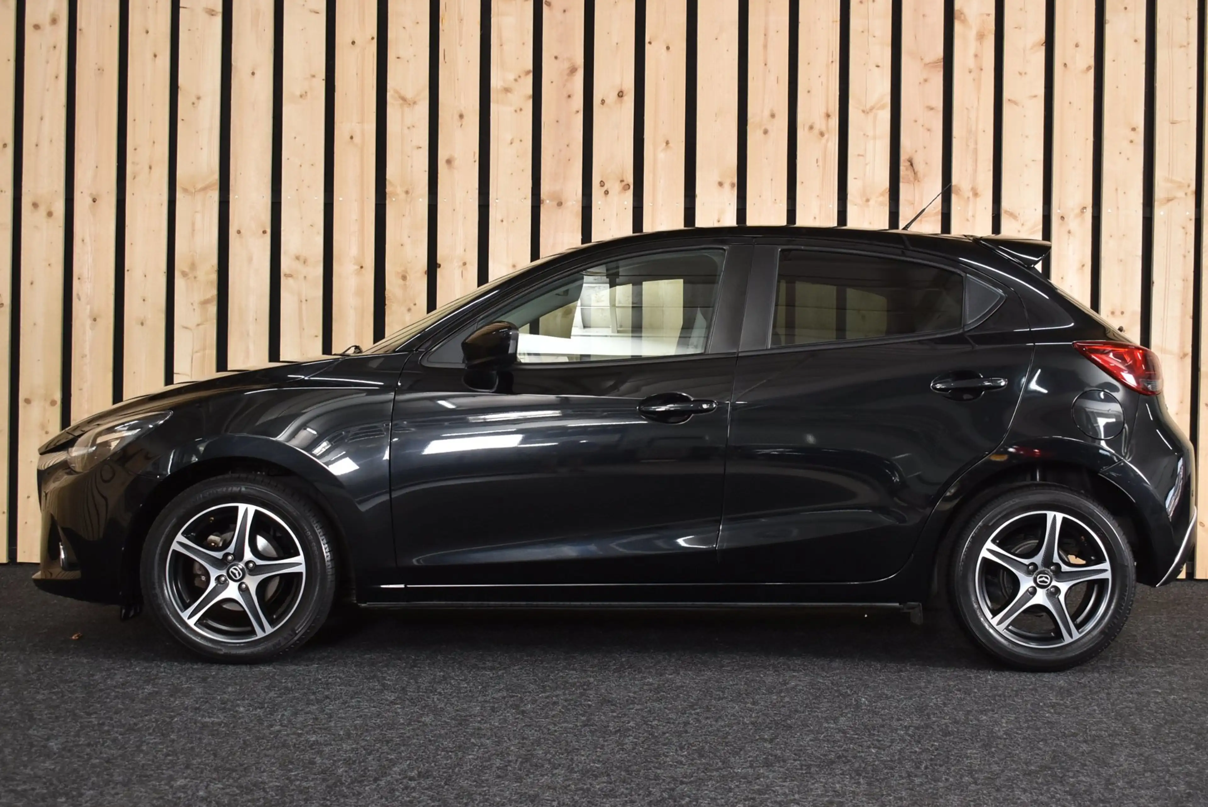Mazda 2 1.5 Skyactiv-G GT-M Line 87dkm NL auto Clima Stoel — photo 6