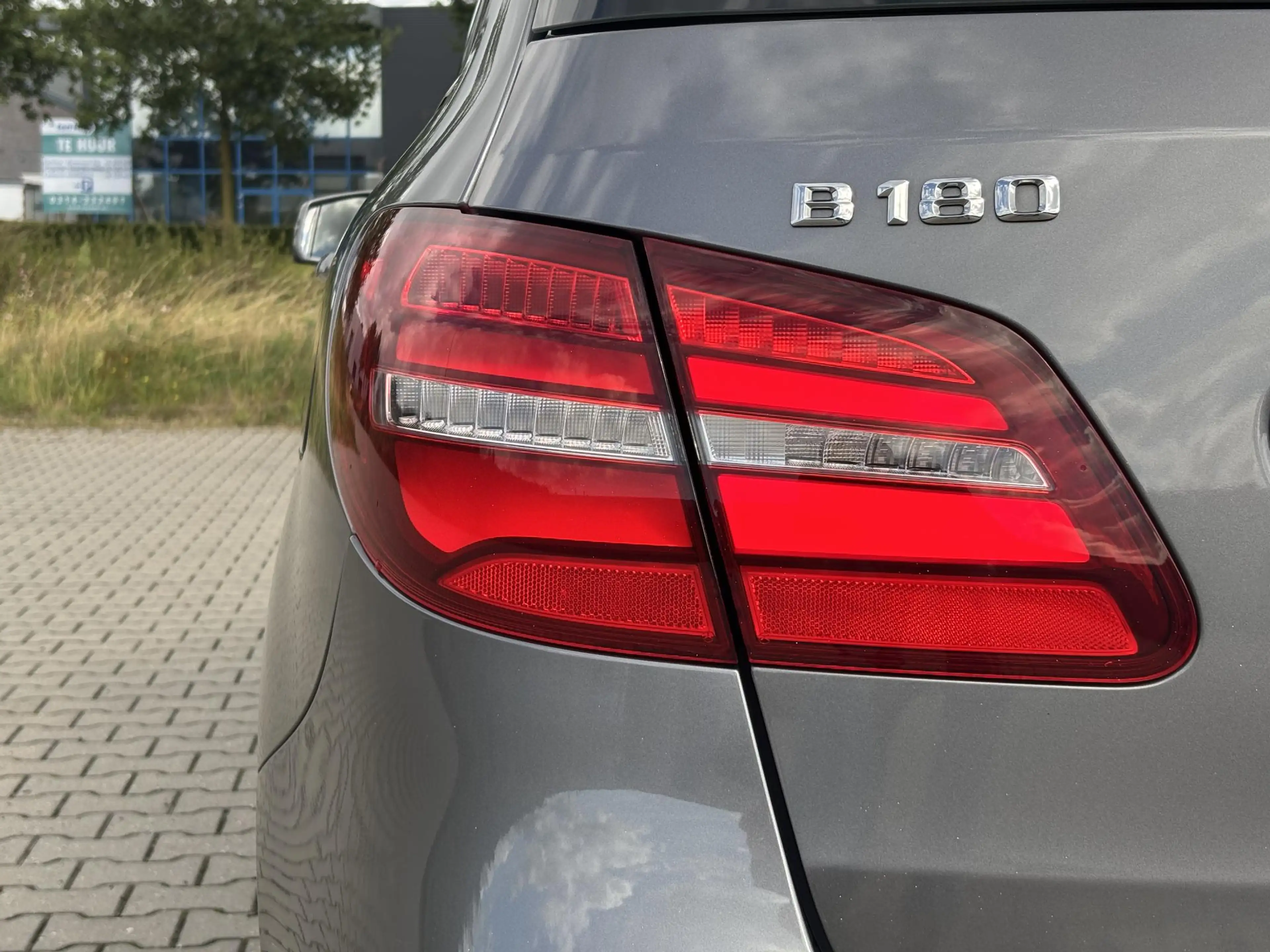 Mercedes-Benz B 180 Lease Edition Ambition — photo 12