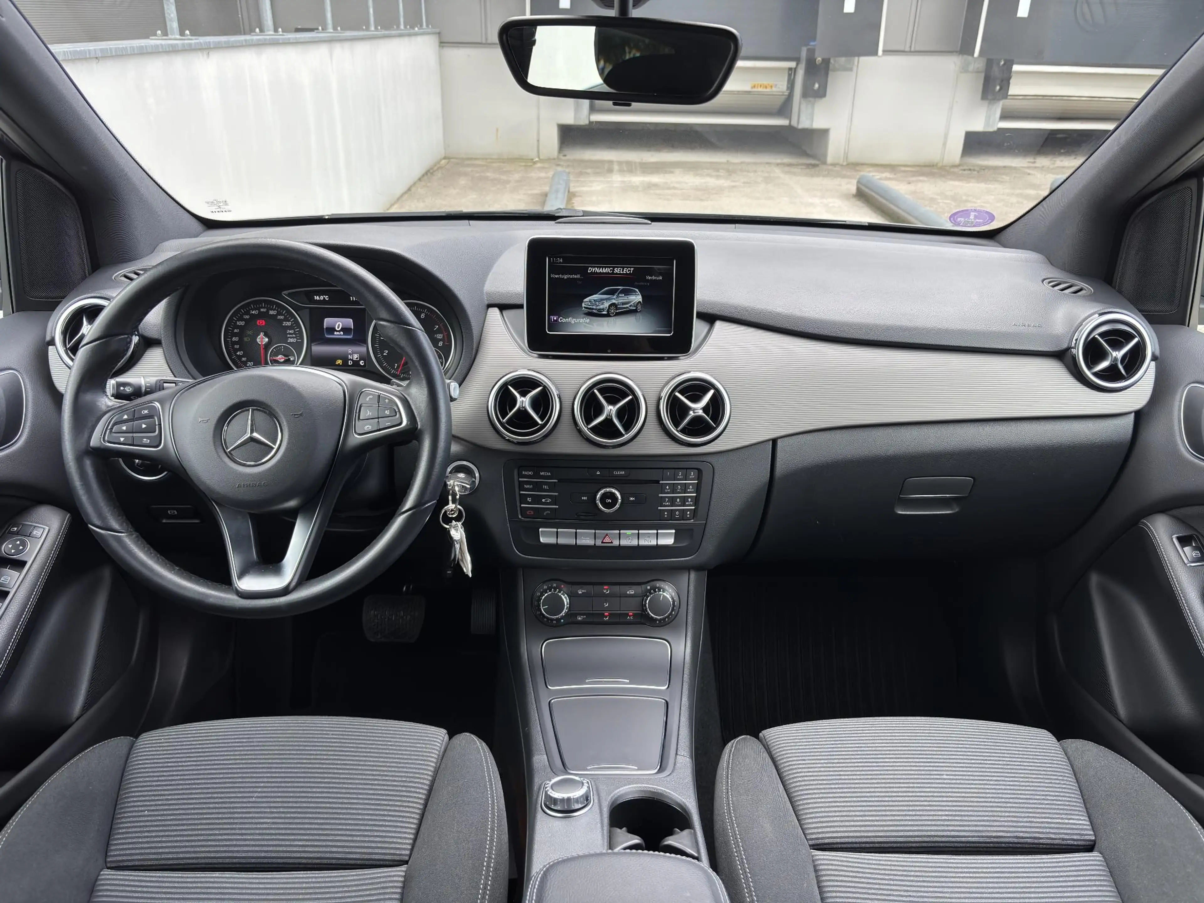 Mercedes-Benz B 180 Lease Edition Ambition — photo 13