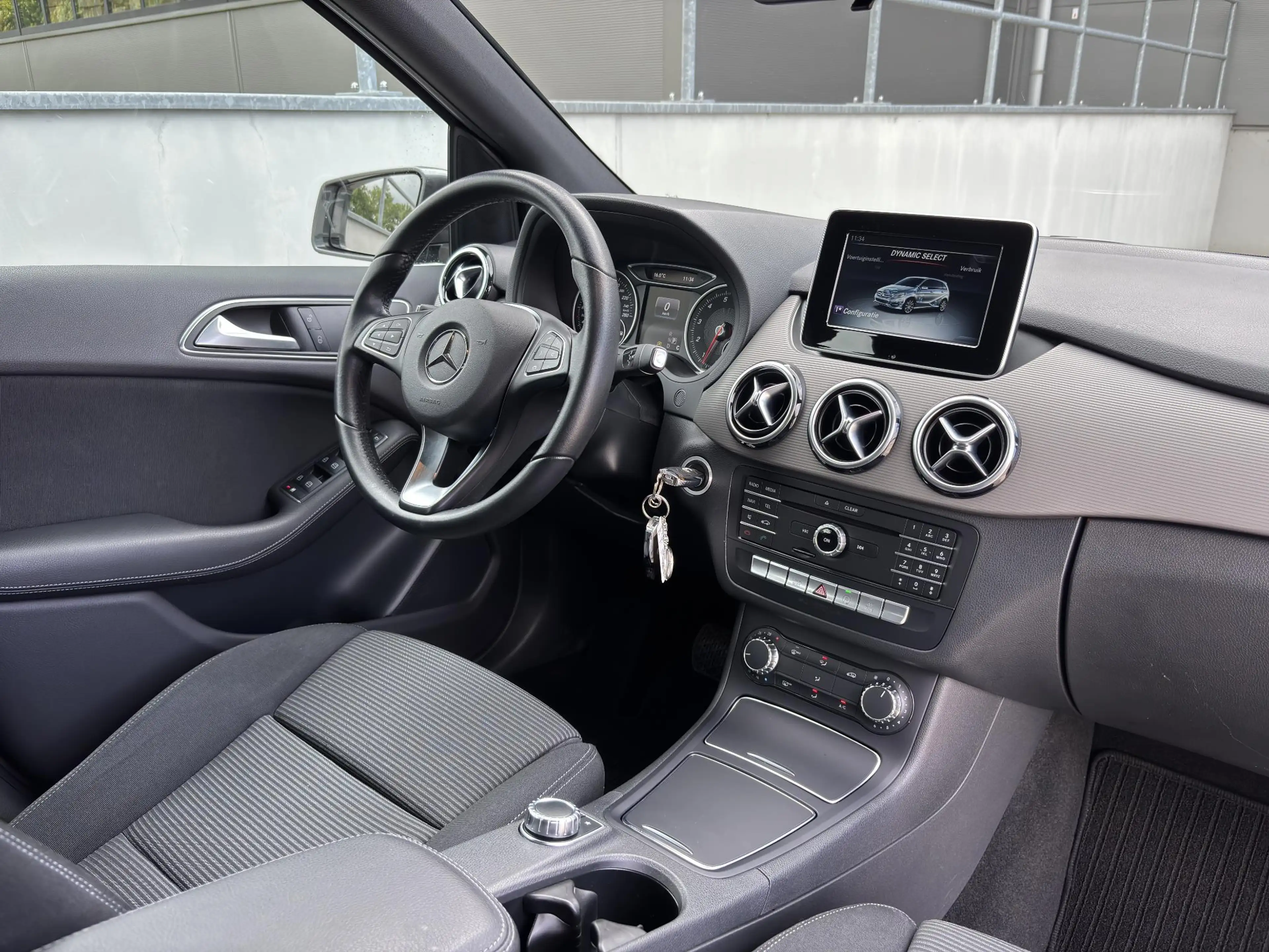 Mercedes-Benz B 180 Lease Edition Ambition — photo 14