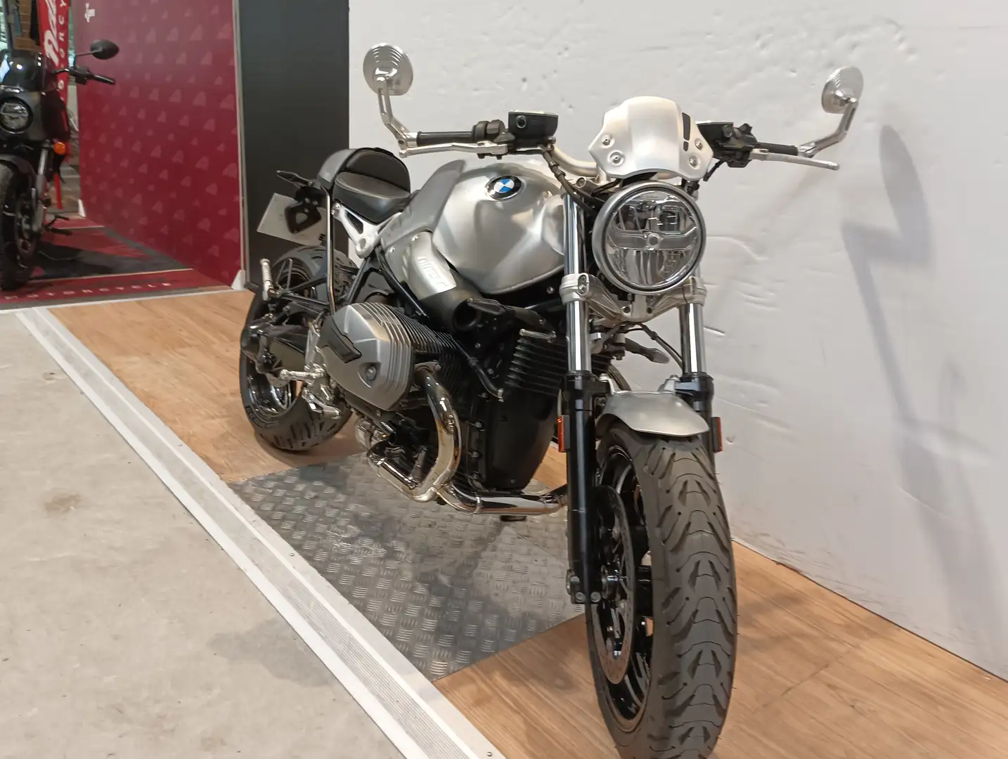 BMW R nineT Gris - 2