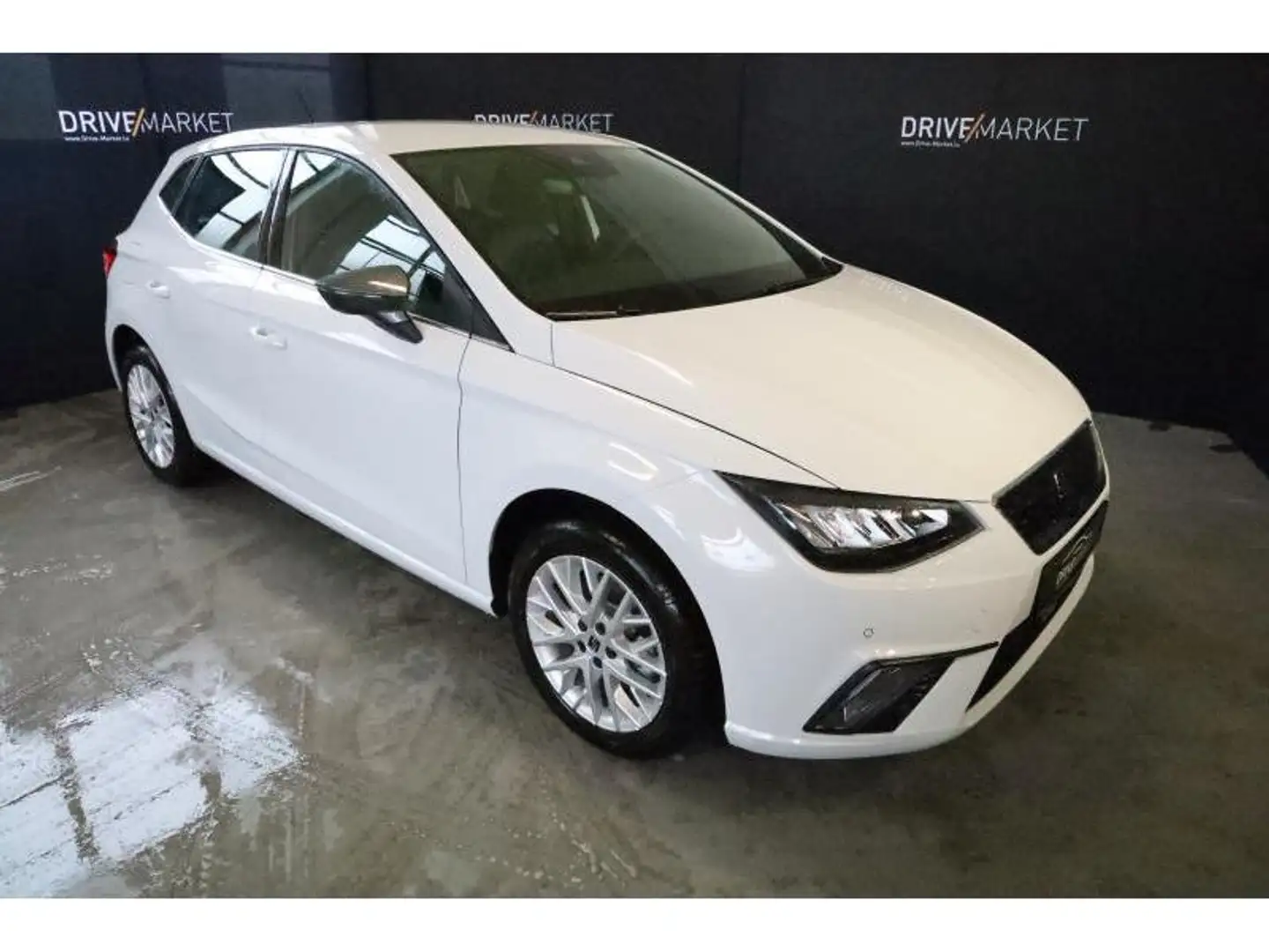 SEAT Ibiza Xcellence Blanc - 1