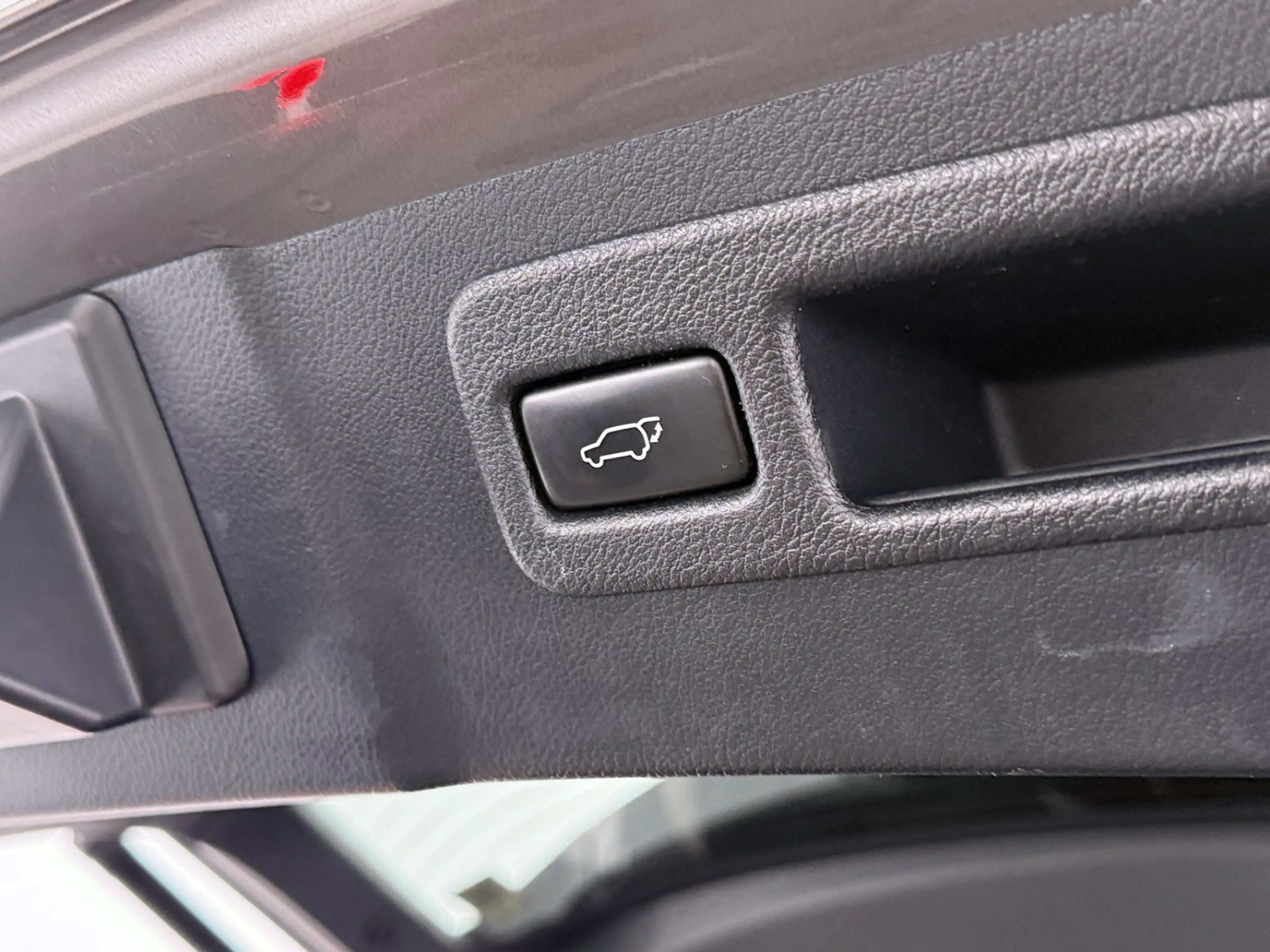 Lexus NX 300h Luxury Line AWD Aut LED SKY RADAR LEDER — photo 30
