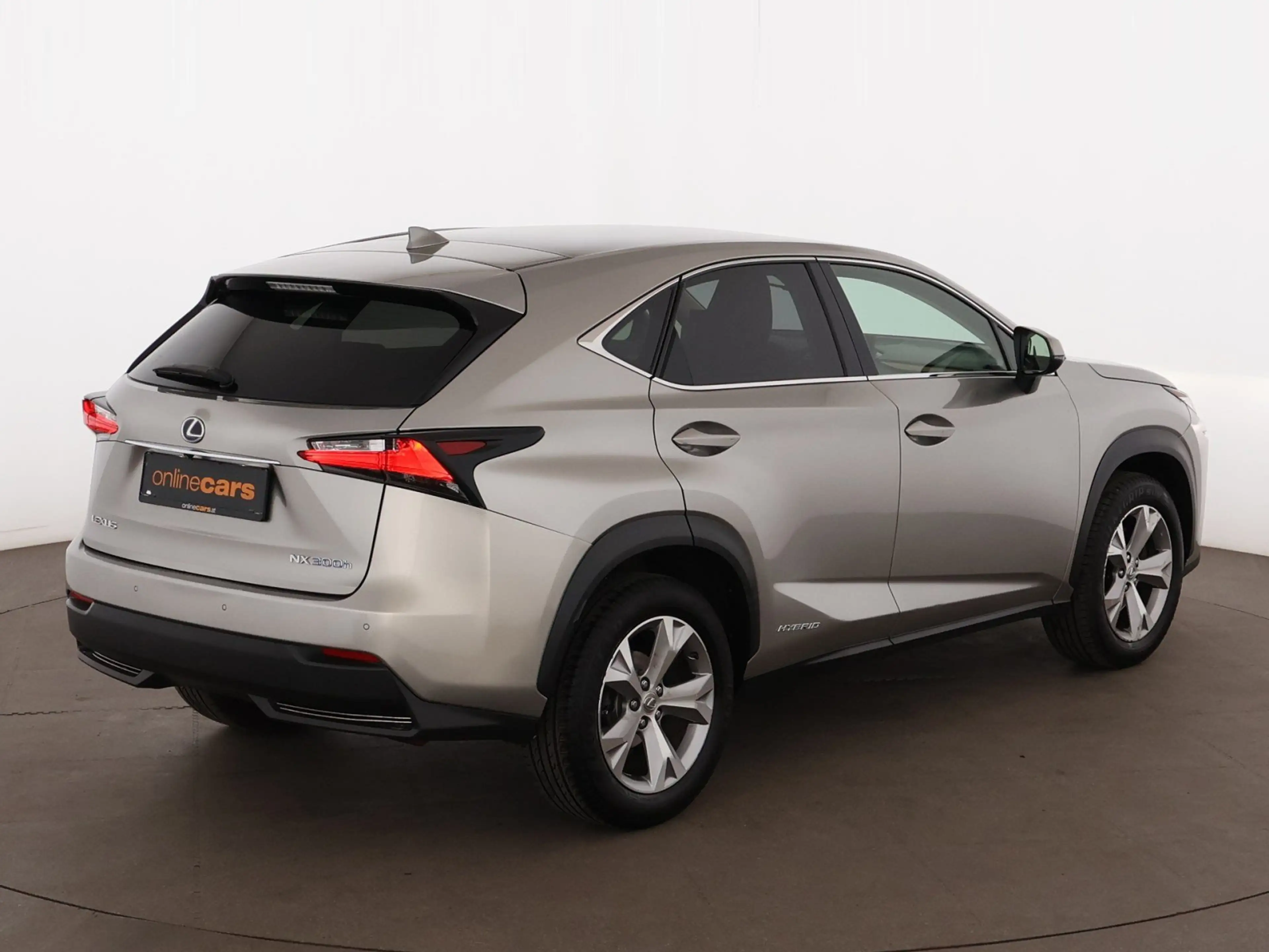 Lexus NX 300h Luxury Line AWD Aut LED SKY RADAR LEDER — photo 8