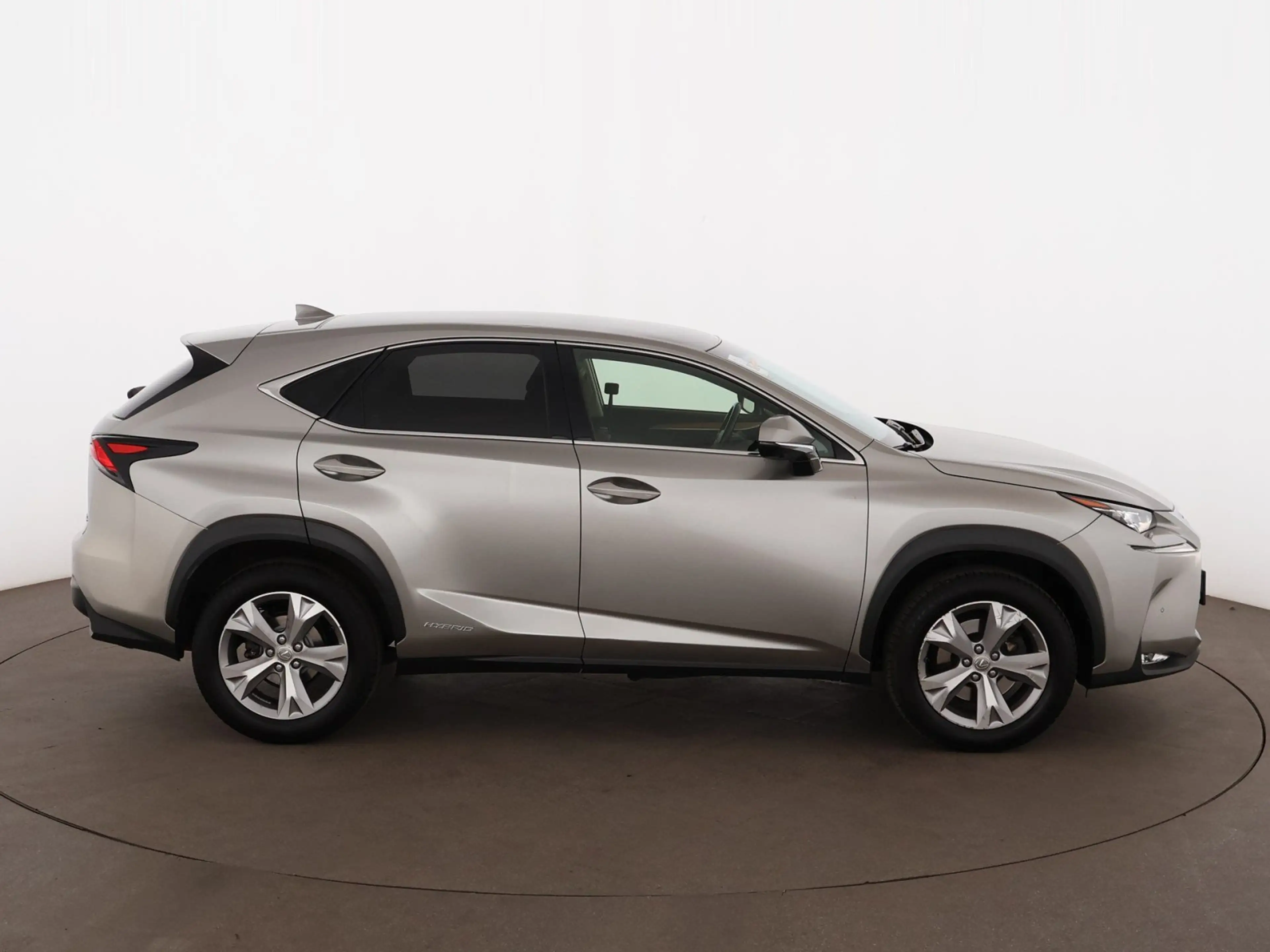 Lexus NX 300h Luxury Line AWD Aut LED SKY RADAR LEDER — photo 9