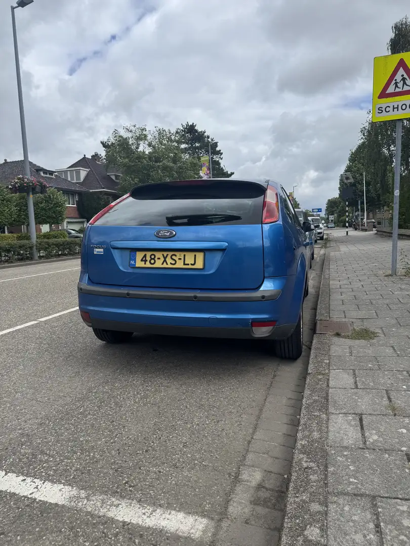 Ford Focus 2.0-16V Titanium Blauw - 2