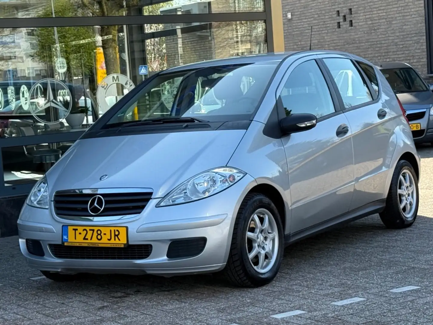 Mercedes-Benz A 150 150 Classic Automaat Airco Grijs - 2