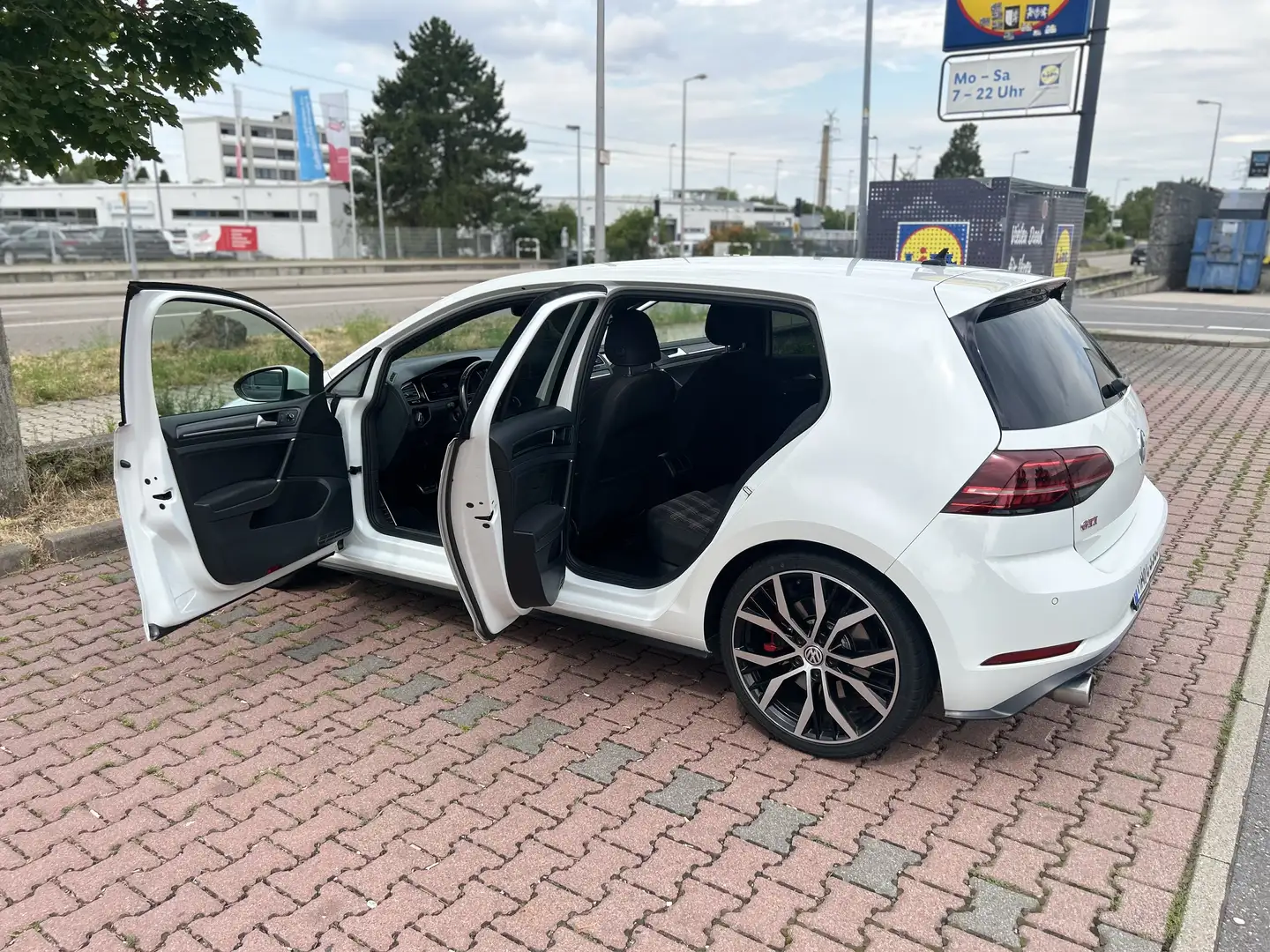 Volkswagen Golf GTI GTI Performance BMT/Start-Stopp TÜV NEU Weiß - 2