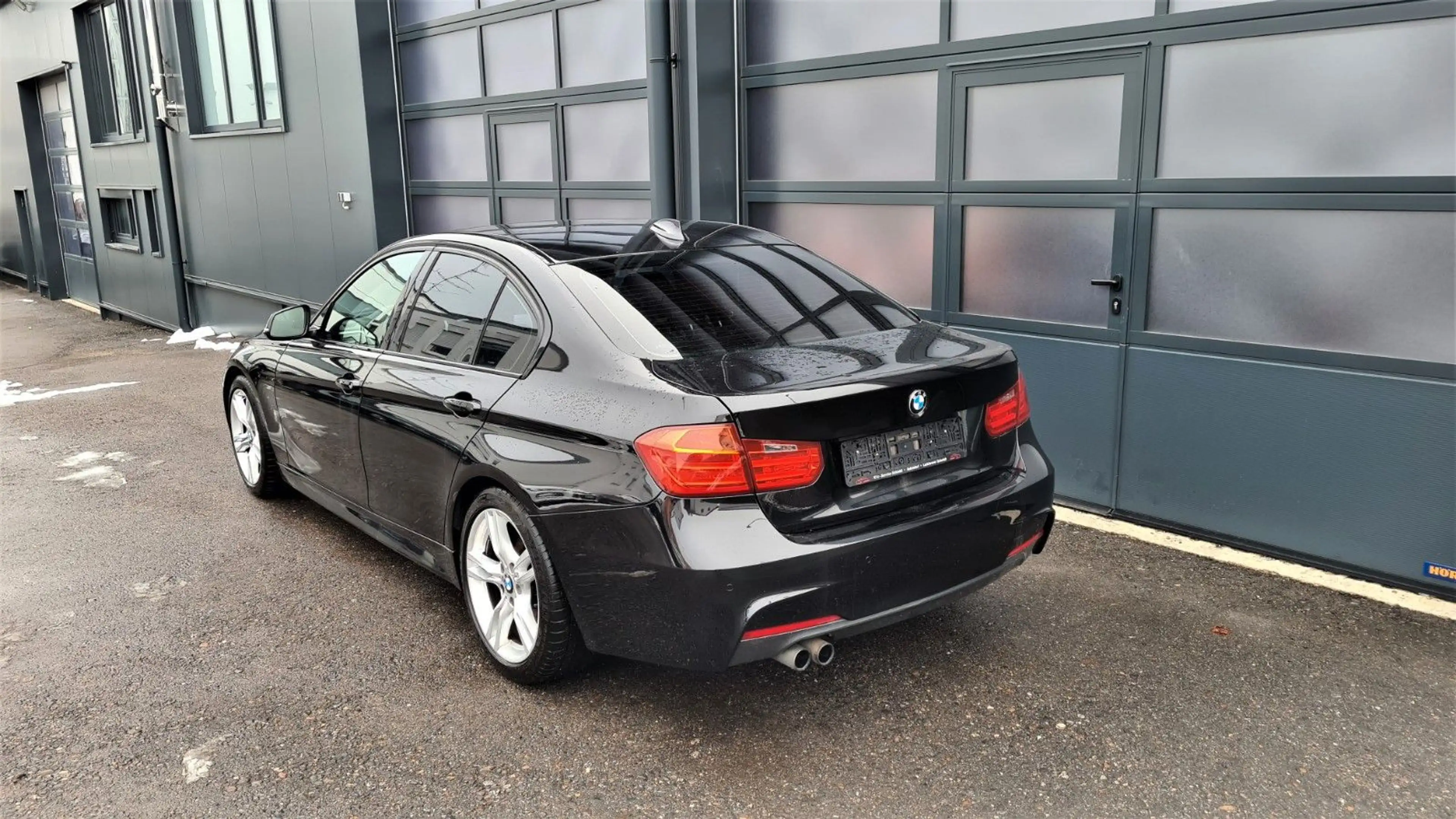 BMW 325 Baureihe 3 Lim. 325d Bi-Xenon M-Paket Sport — photo 6