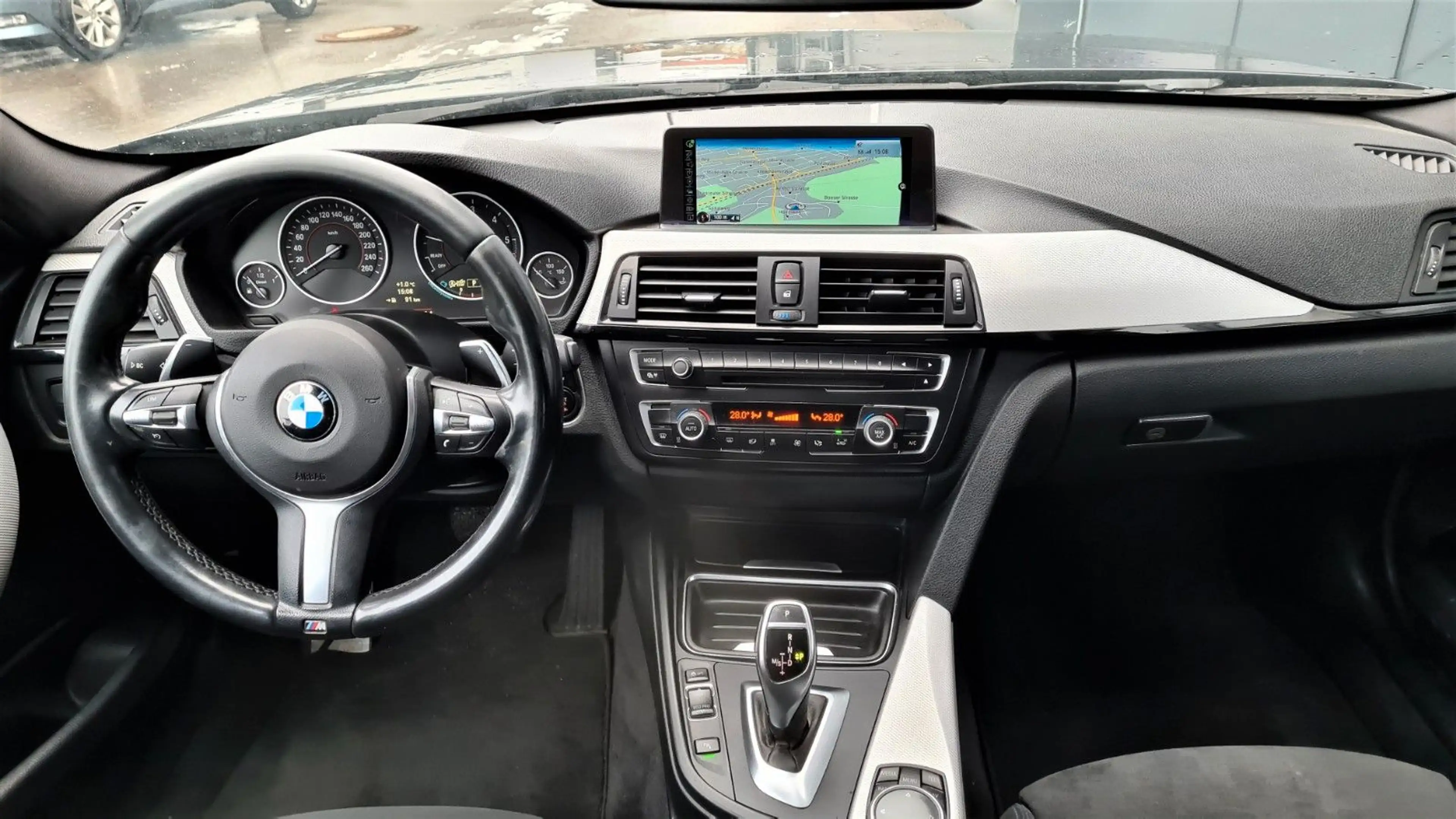 BMW 325 Baureihe 3 Lim. 325d Bi-Xenon M-Paket Sport — photo 10