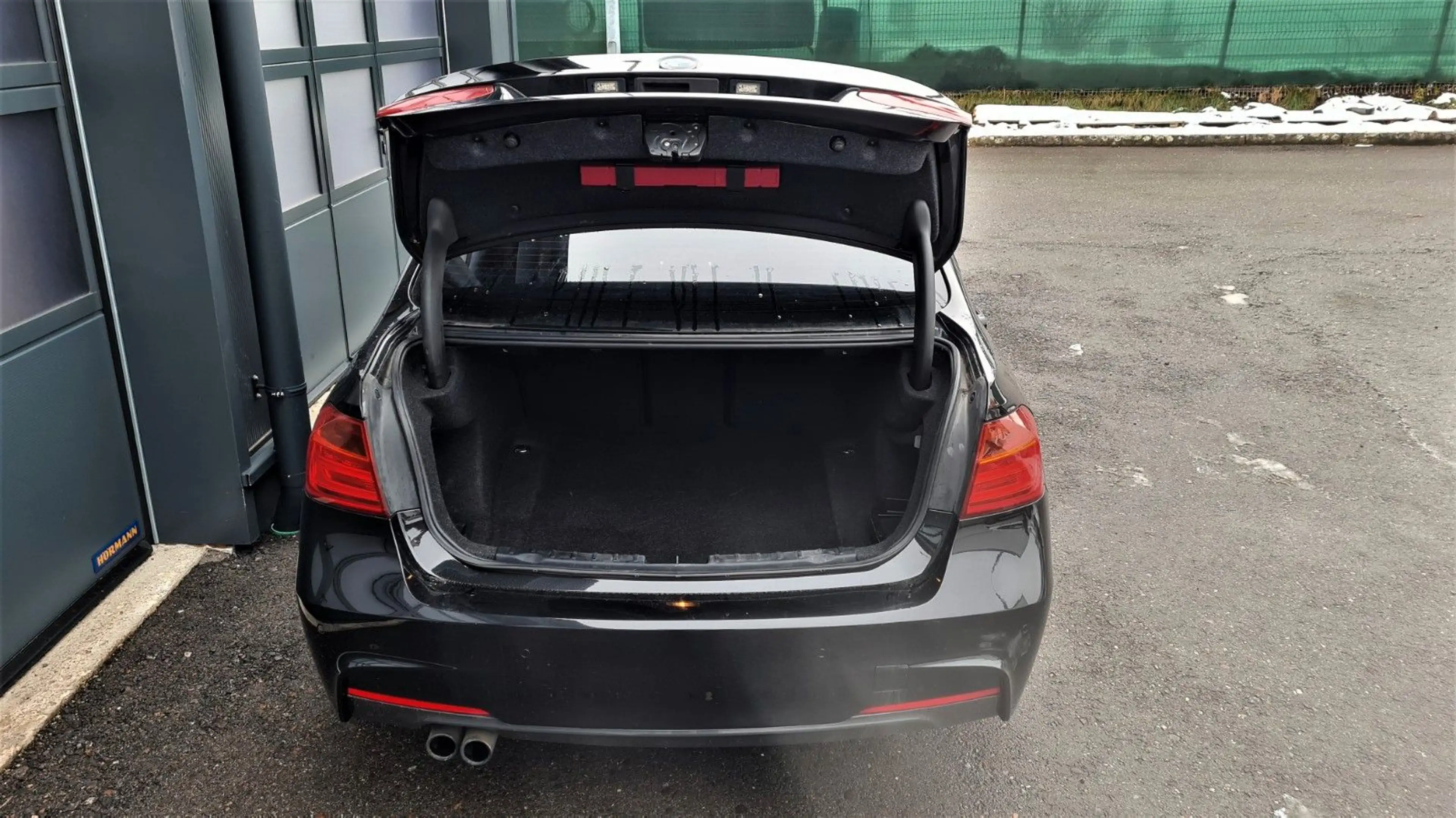 BMW 325 Baureihe 3 Lim. 325d Bi-Xenon M-Paket Sport — photo 9