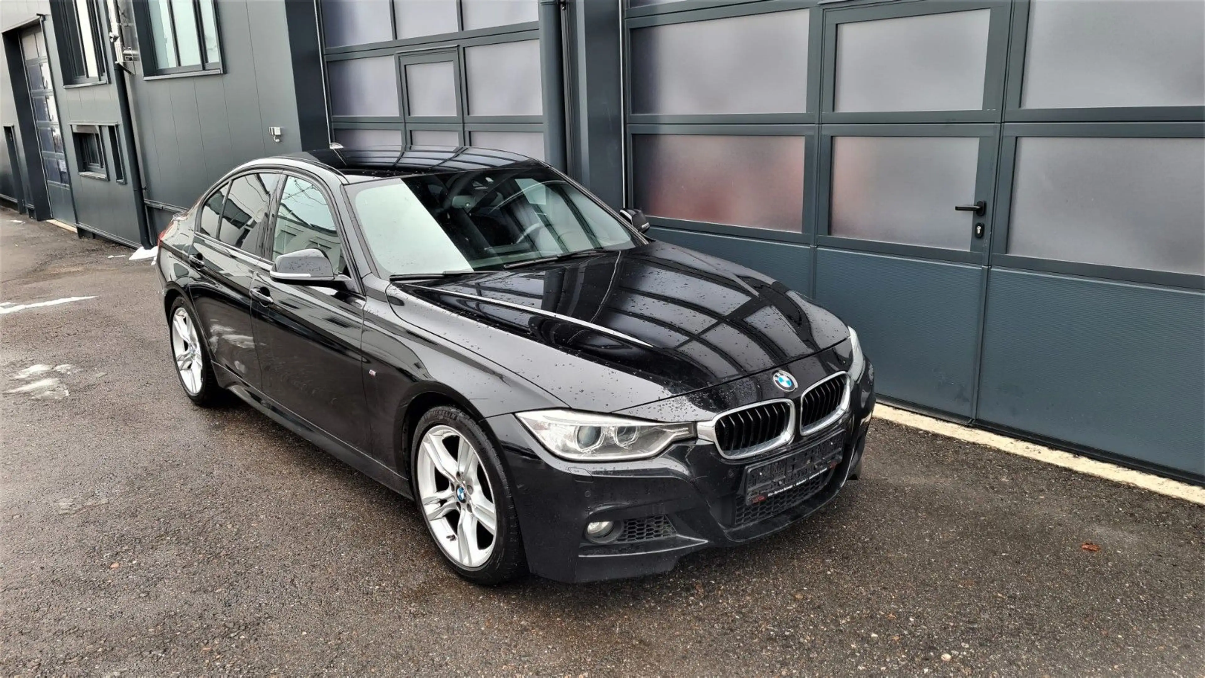 BMW 325 Baureihe 3 Lim. 325d Bi-Xenon M-Paket Sport — photo 3