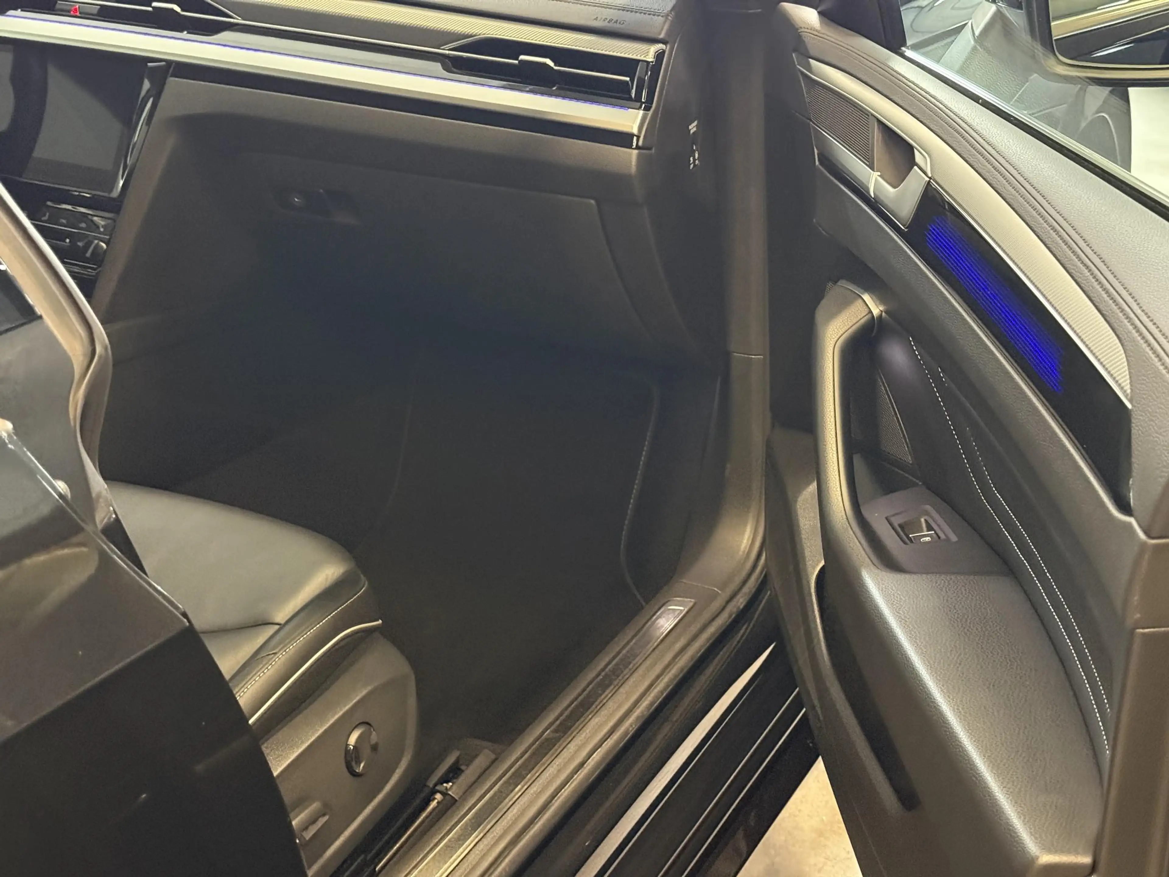 Volkswagen Arteon Shooting Brake 1.4 TSI eHybrid R-Line | Panoramada — photo 24