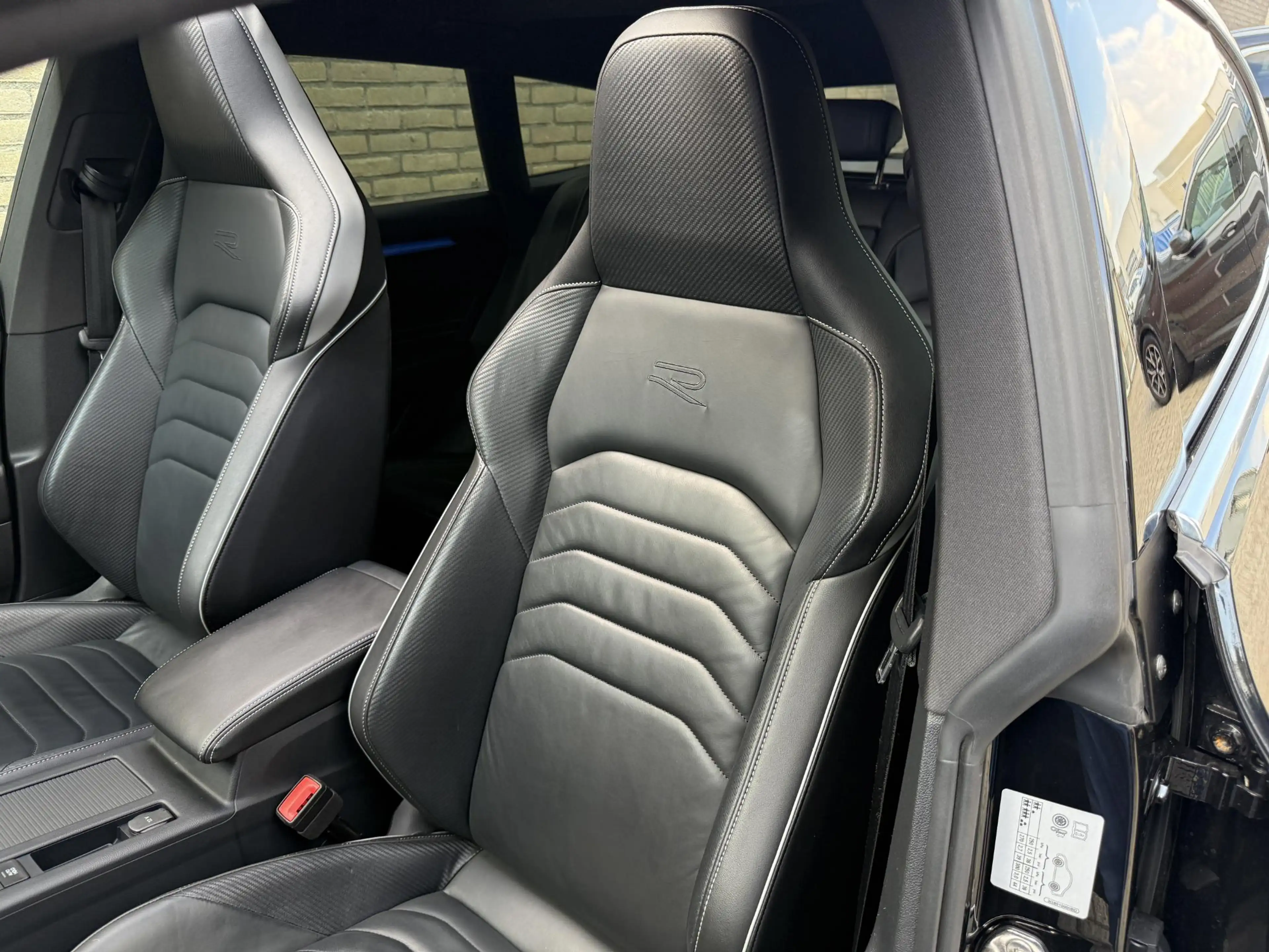Volkswagen Arteon Shooting Brake 1.4 TSI eHybrid R-Line | Panoramada — photo 27