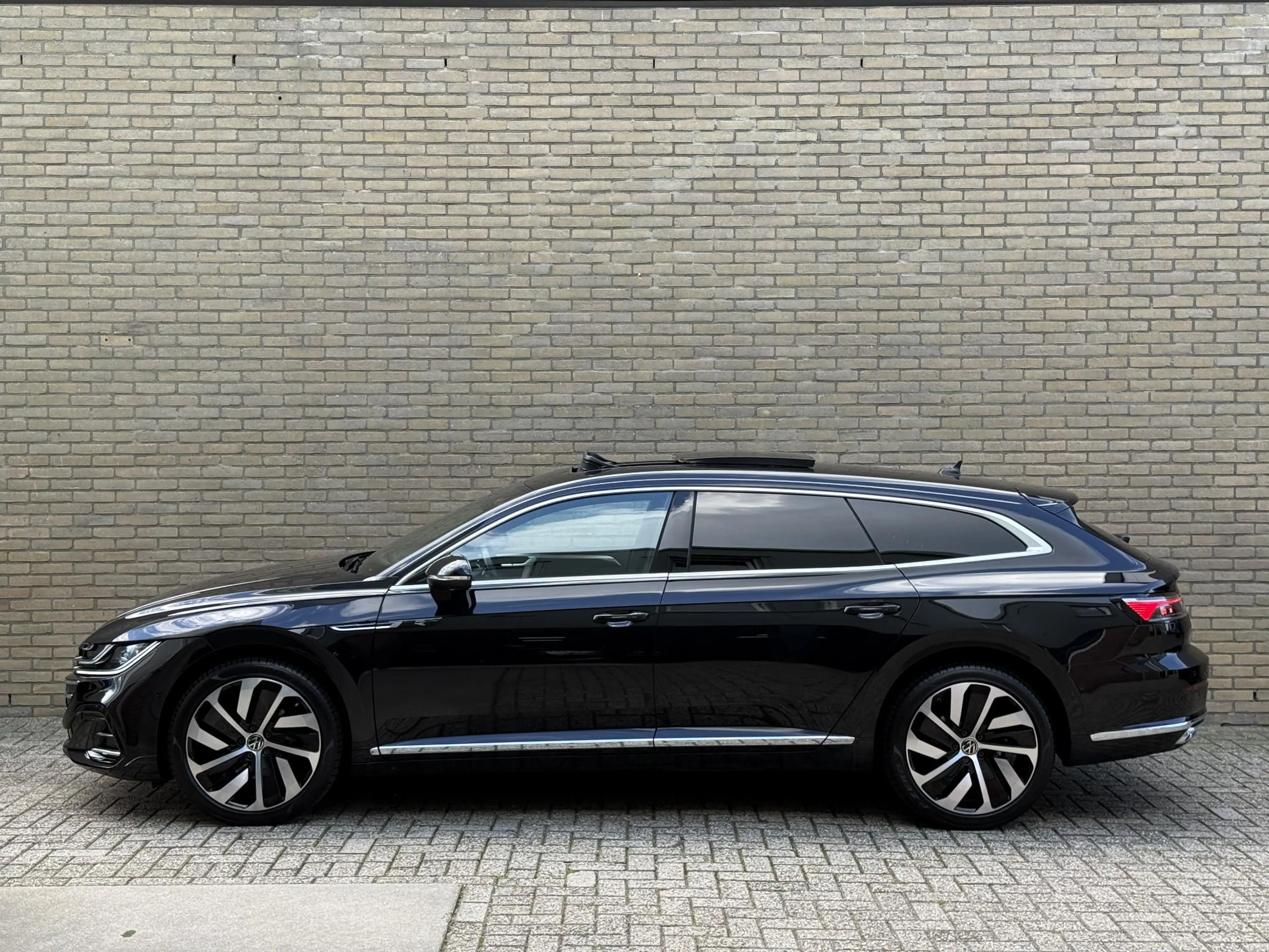 Volkswagen Arteon Shooting Brake 1.4 TSI eHybrid R-Line | Panoramada — photo 50